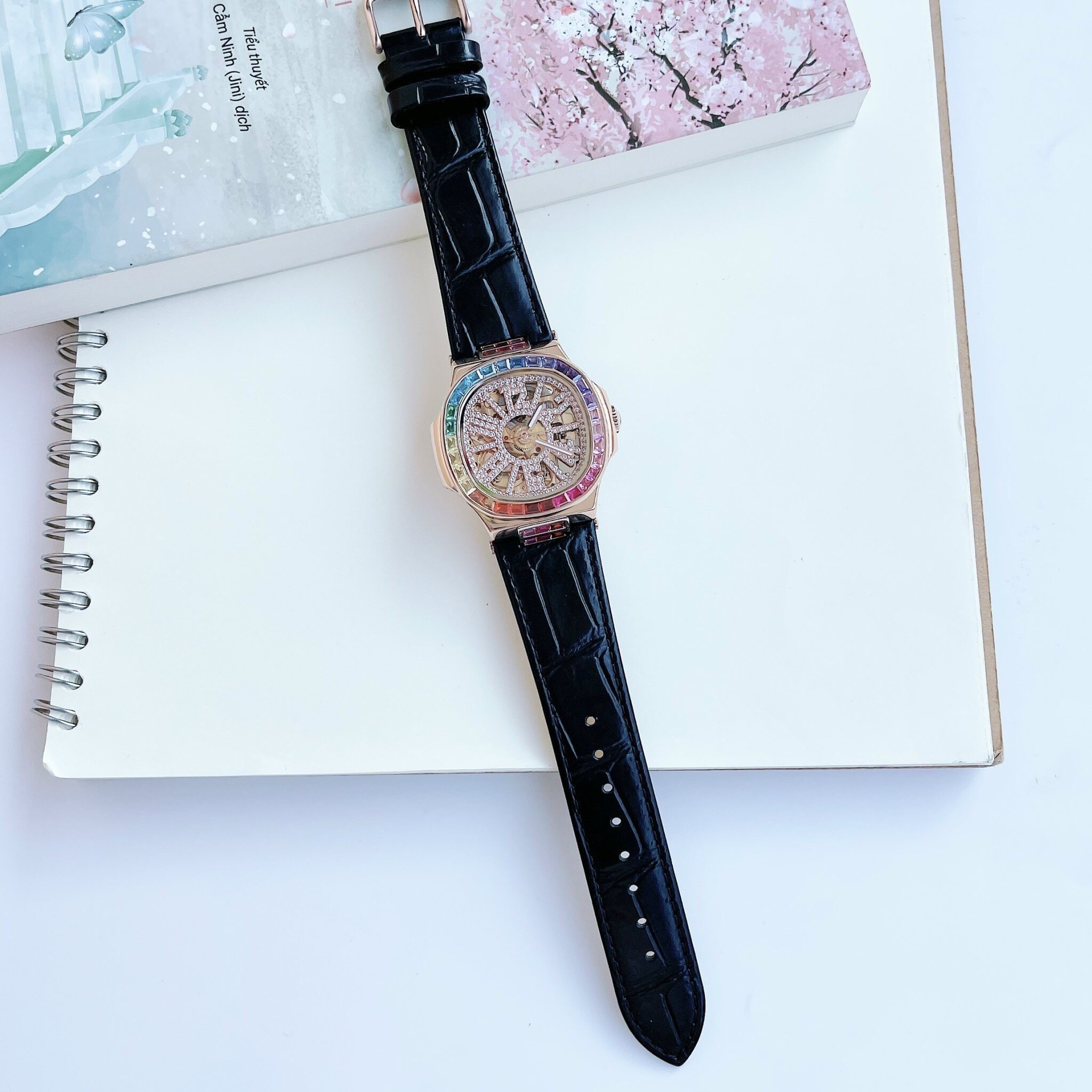 Đồng Hồ Davena Tựa Patek Philip |Nữ Giới |Full Đá Rose Gold |Dây Da Đen |Máy Cơ (Automatic) |Size 34mm |donghogiatot.vn