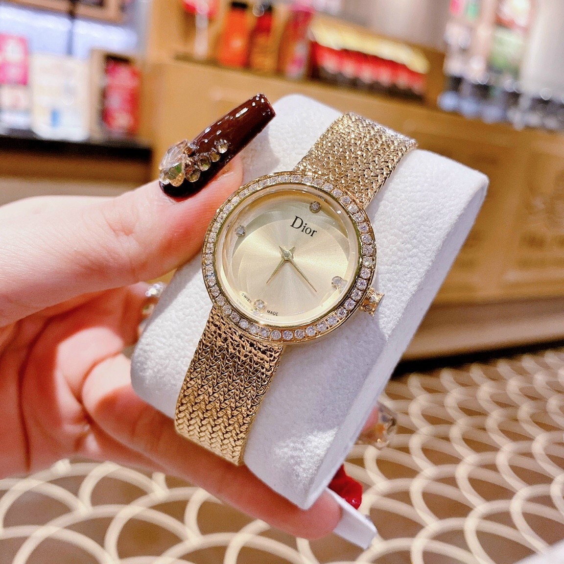Đồng Hồ Christian Dior Satine |Nữ Giới |Mặt Tròn |Đính Đá |Dây Thép Lưới Vàng Gold |Máy Pin (Quartz) |Size 30mm |donghogiatot.vn