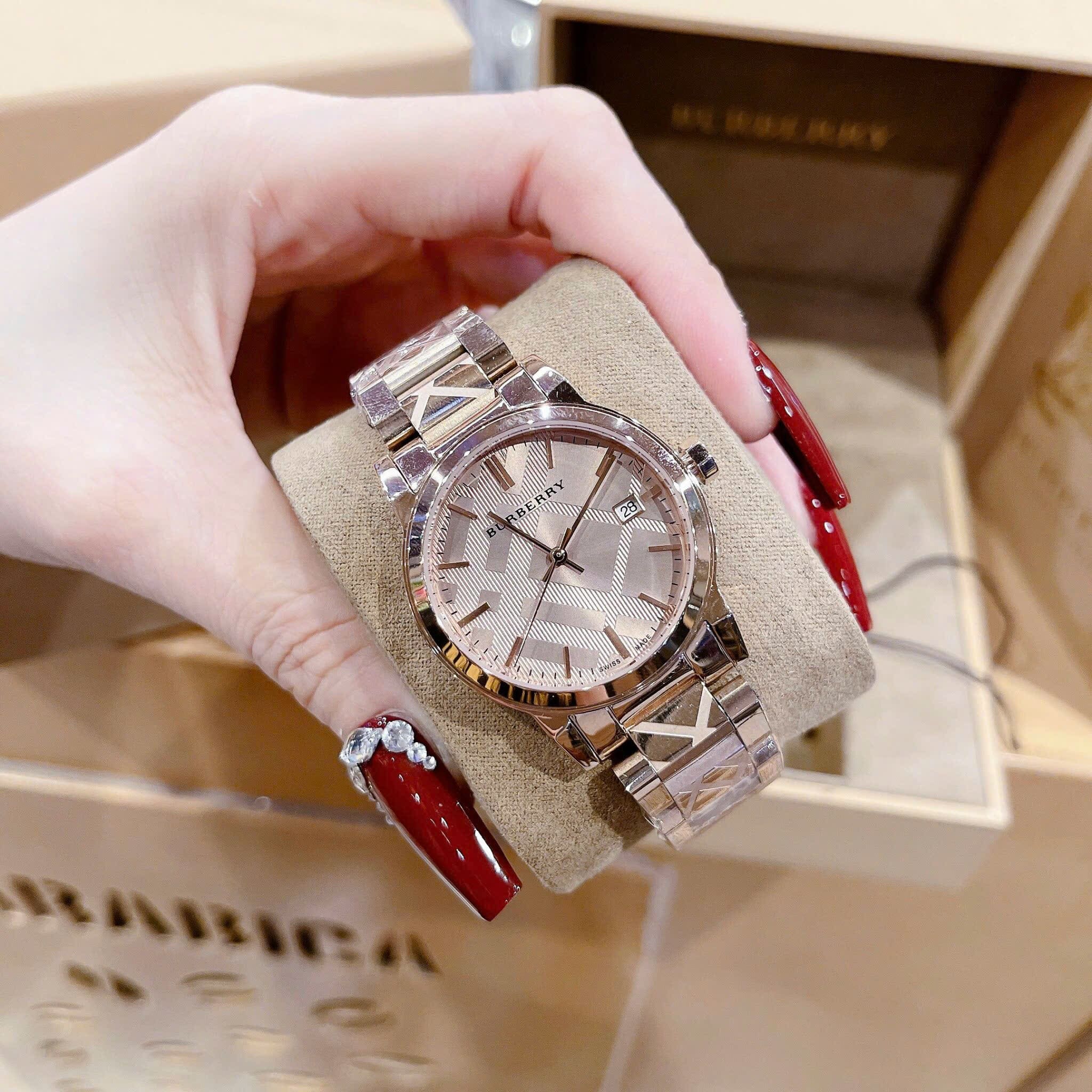 Đồng Hồ Burberry The City |Nữ Giới |Mặt Tròn |Dây Kim Loại Rose Gold |Máy Pin (Quartz) |Size 34mm |donghogiatot.vn