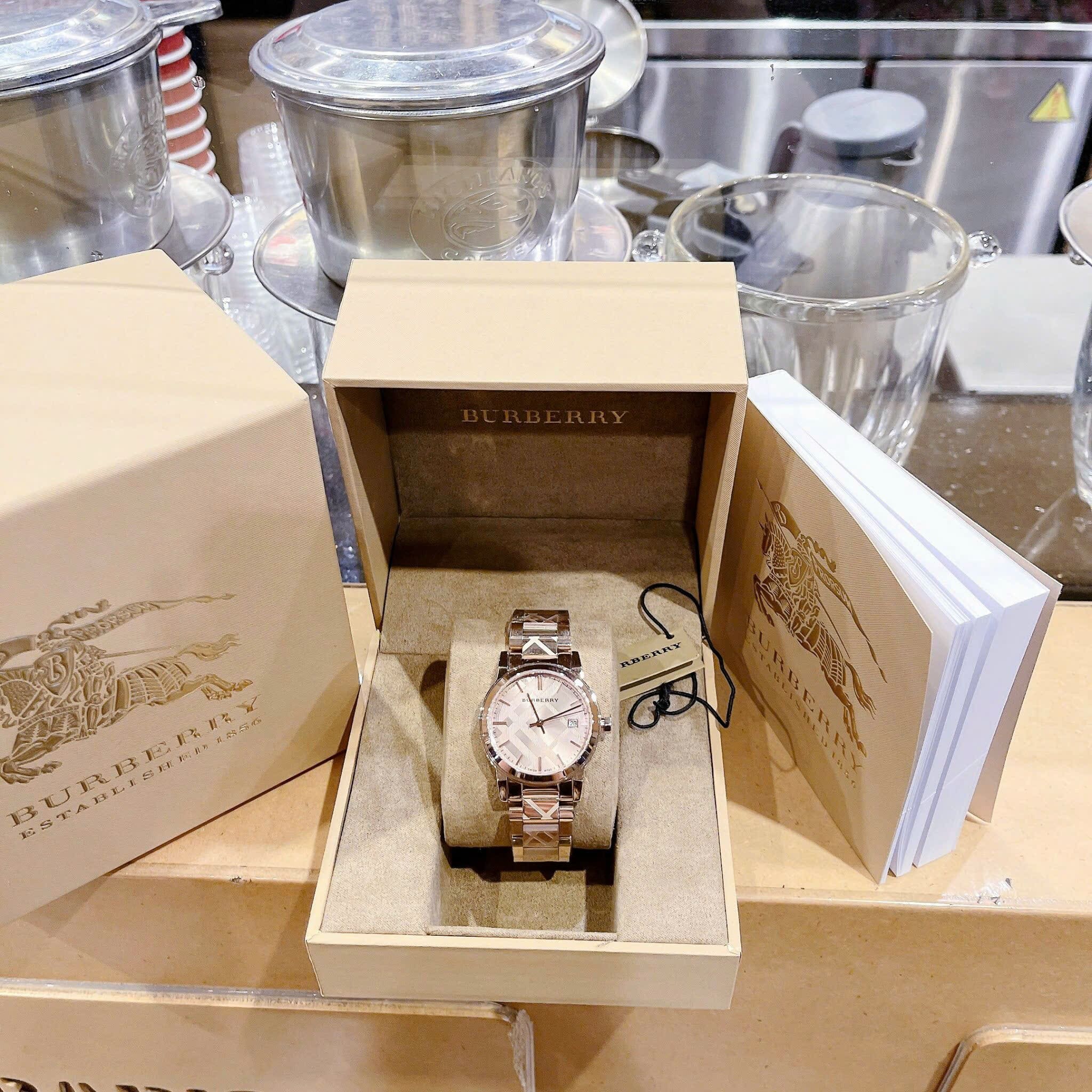 Đồng Hồ Burberry The City |Nữ Giới |Mặt Tròn |Dây Kim Loại Rose Gold |Máy Pin (Quartz) |Size 34mm |donghogiatot.vn