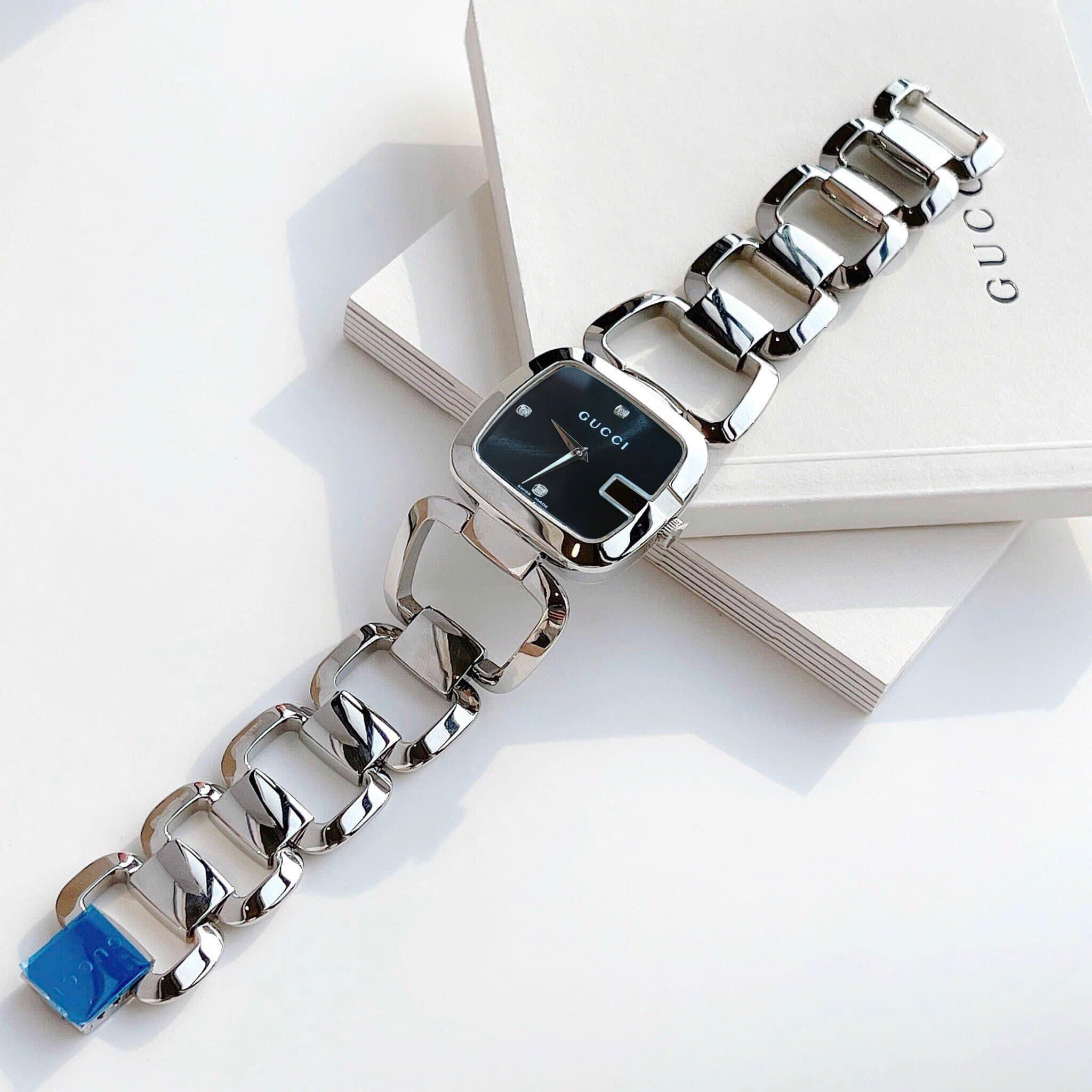 Đồng Hồ Gucci G-Gucci |Nữ Giới |Mặt Vuông Đen |Lắc Tay Silver |Máy Pin (Quartz) |Size 24mm |donghogiatot.vn