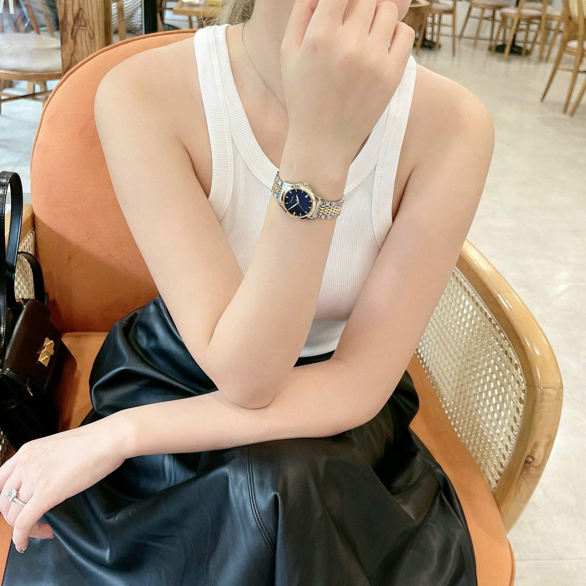 Đồng Hồ Gucci G-Timeless Black |Nữ Giới |Dây Kim Loại Demi Vàng Gold |Máy Pin (Quartz) |Size 28mm |donghogiatot.vn