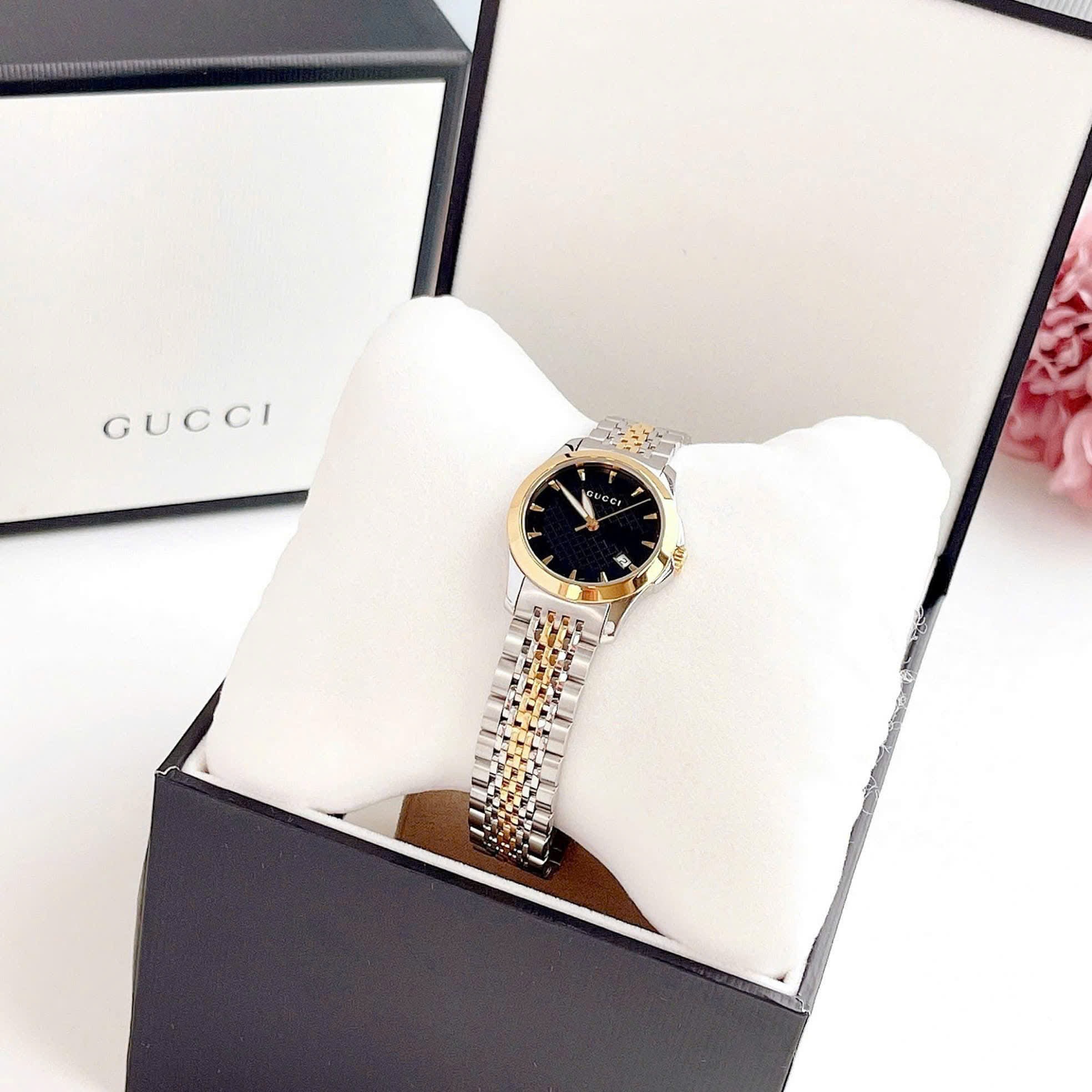 Đồng Hồ Gucci G-Timeless Black |Nữ Giới |Dây Kim Loại Demi Vàng Gold |Máy Pin (Quartz) |Size 28mm |donghogiatot.vn