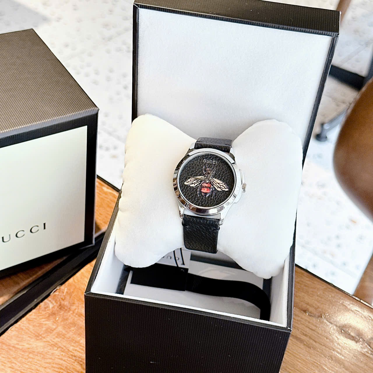 Đồng Hồ Gucci G-Timeless Butterfly |Nữ |Mặt Hình Bướm |Dây Da Đen |Máy Pin (Quartz) |Size 38mm |donghogiatot.vn