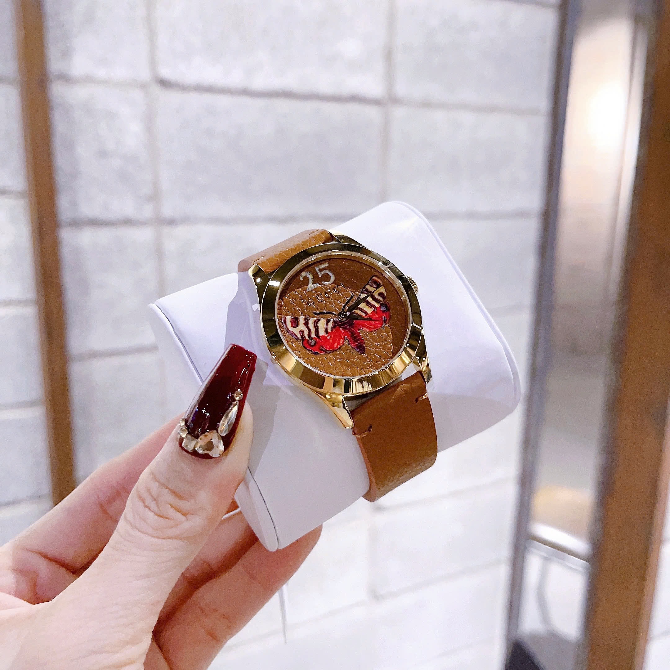 Đồng Hồ Gucci G-Timeless Butterfly |Nữ |Mặt Con Bướm |Dây Da Nâu Vàng |Máy Pin (Quartz) |Size 38mm |donghogiatot.vn