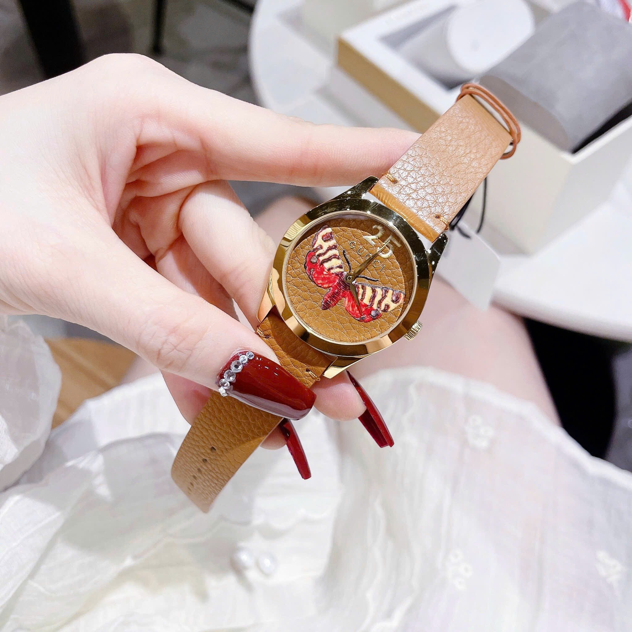 Đồng Hồ Gucci G-Timeless Butterfly |Nữ |Mặt Con Bướm |Dây Da Nâu Vàng |Máy Pin (Quartz) |Size 38mm |donghogiatot.vn