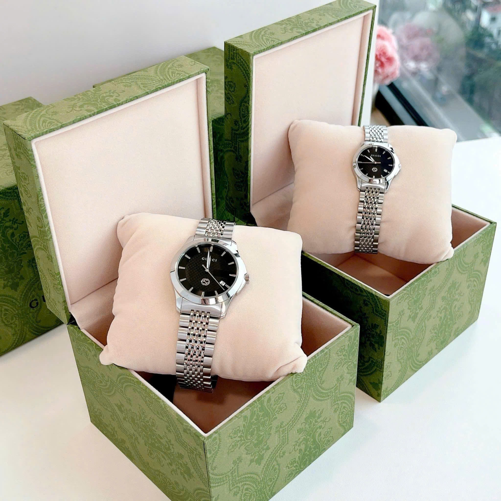 Đồng Hồ Gucci G-Timeless |Cặp Đôi |Mặt Màu Đen |Dây Kim Loại Silver |Size 38x28mm |donghogiatot.vn