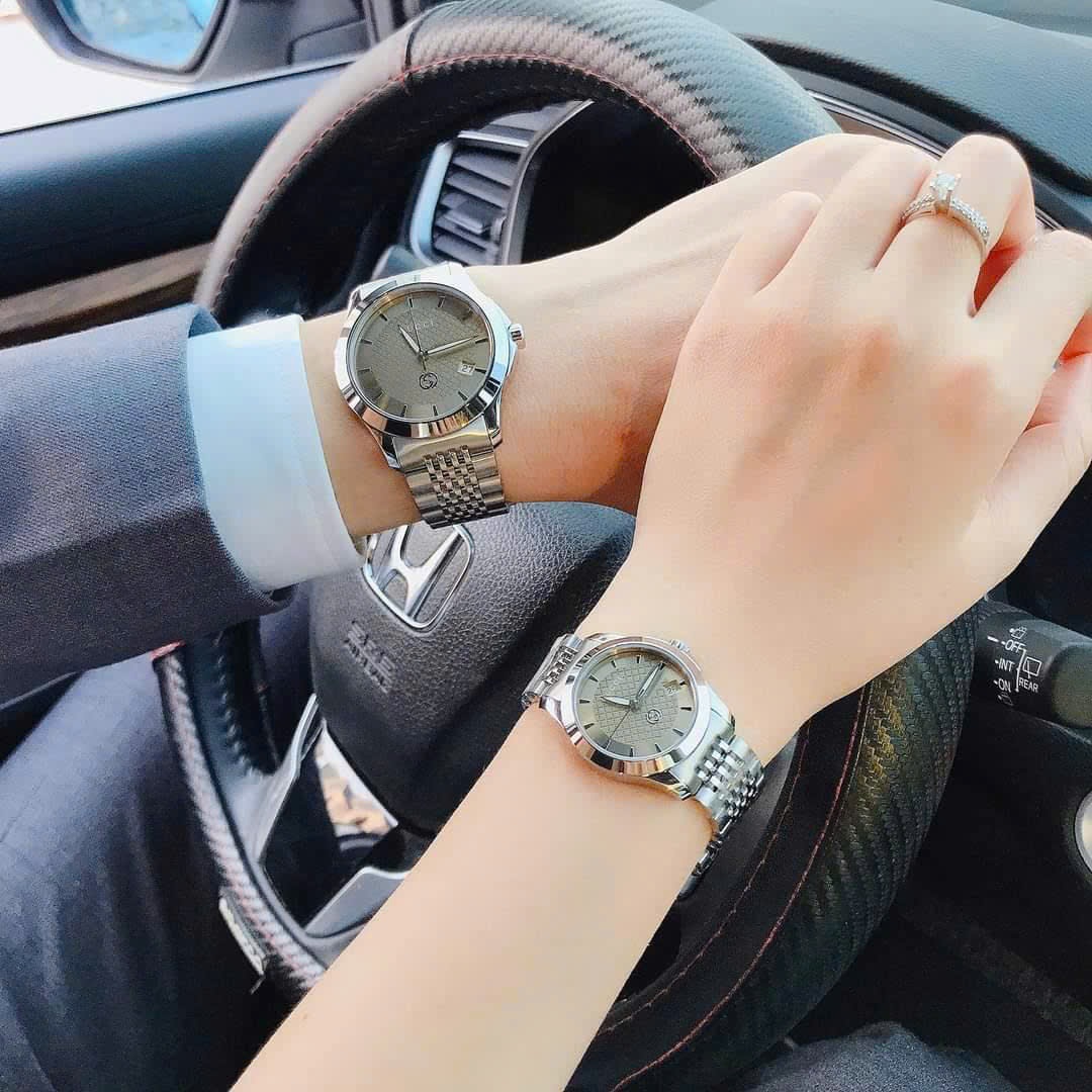 Đồng Hồ Gucci G-Timeless |Cặp Đôi |Mặt Màu Nâu |Dây Kim Loại Bạc Silver |Size 38x28mm |donghogiatot.vn