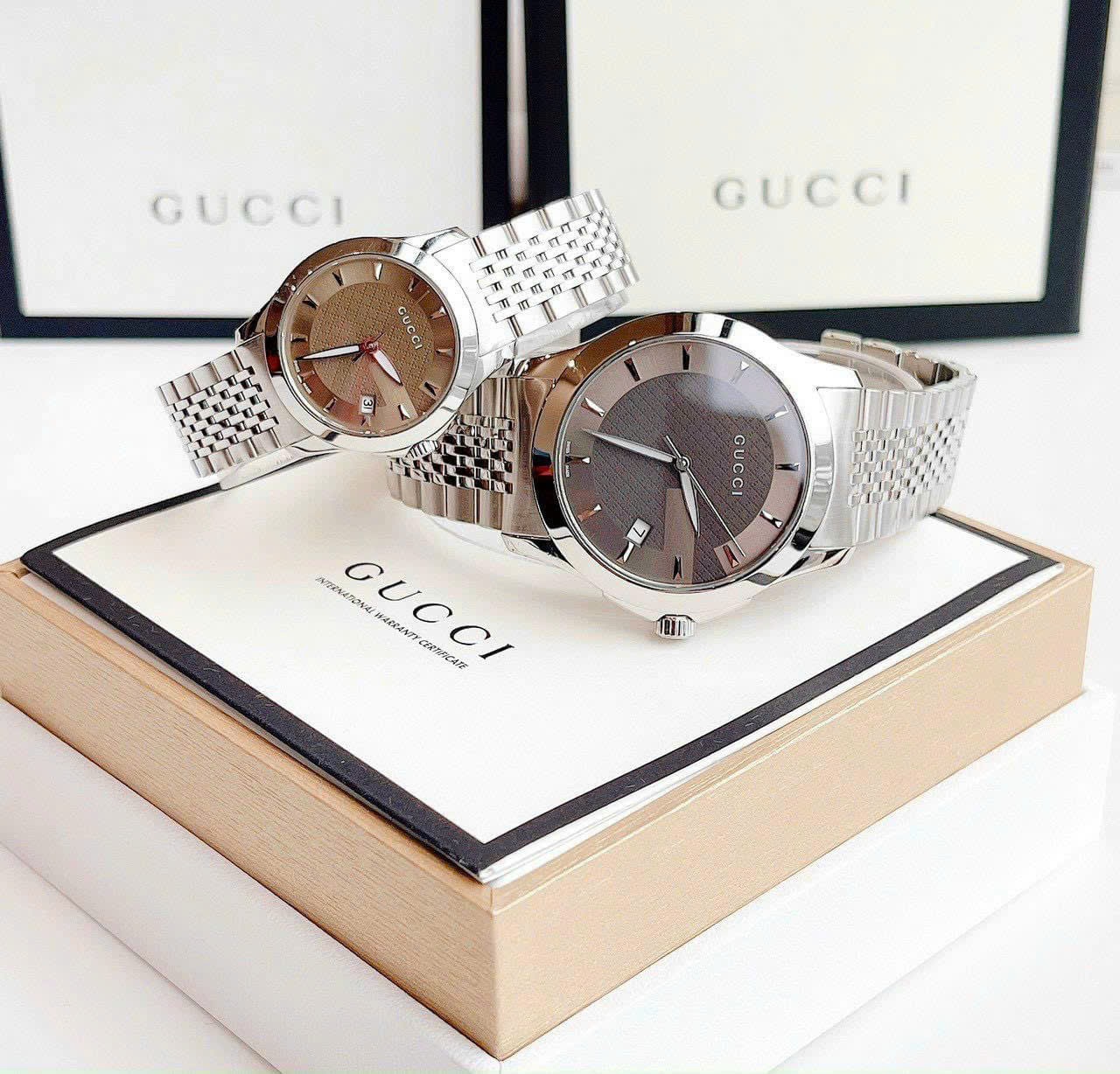 Đồng Hồ Gucci G-Timeless |Cặp Đôi |Mặt Màu Nâu |Dây Kim Loại Bạc Silver |Size 38x28mm |donghogiatot.vn