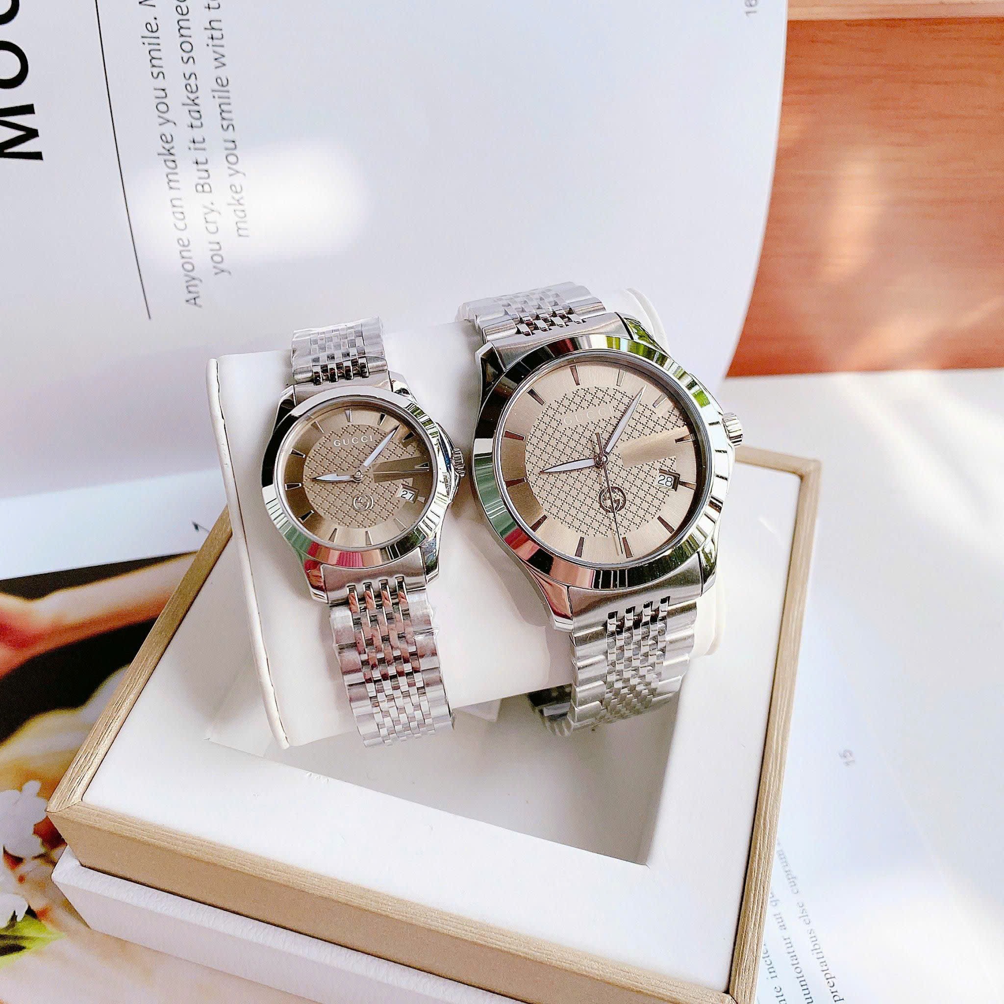 Đồng Hồ Gucci G-Timeless |Cặp Đôi |Mặt Màu Nâu |Dây Kim Loại Bạc Silver |Size 38x28mm |donghogiatot.vn