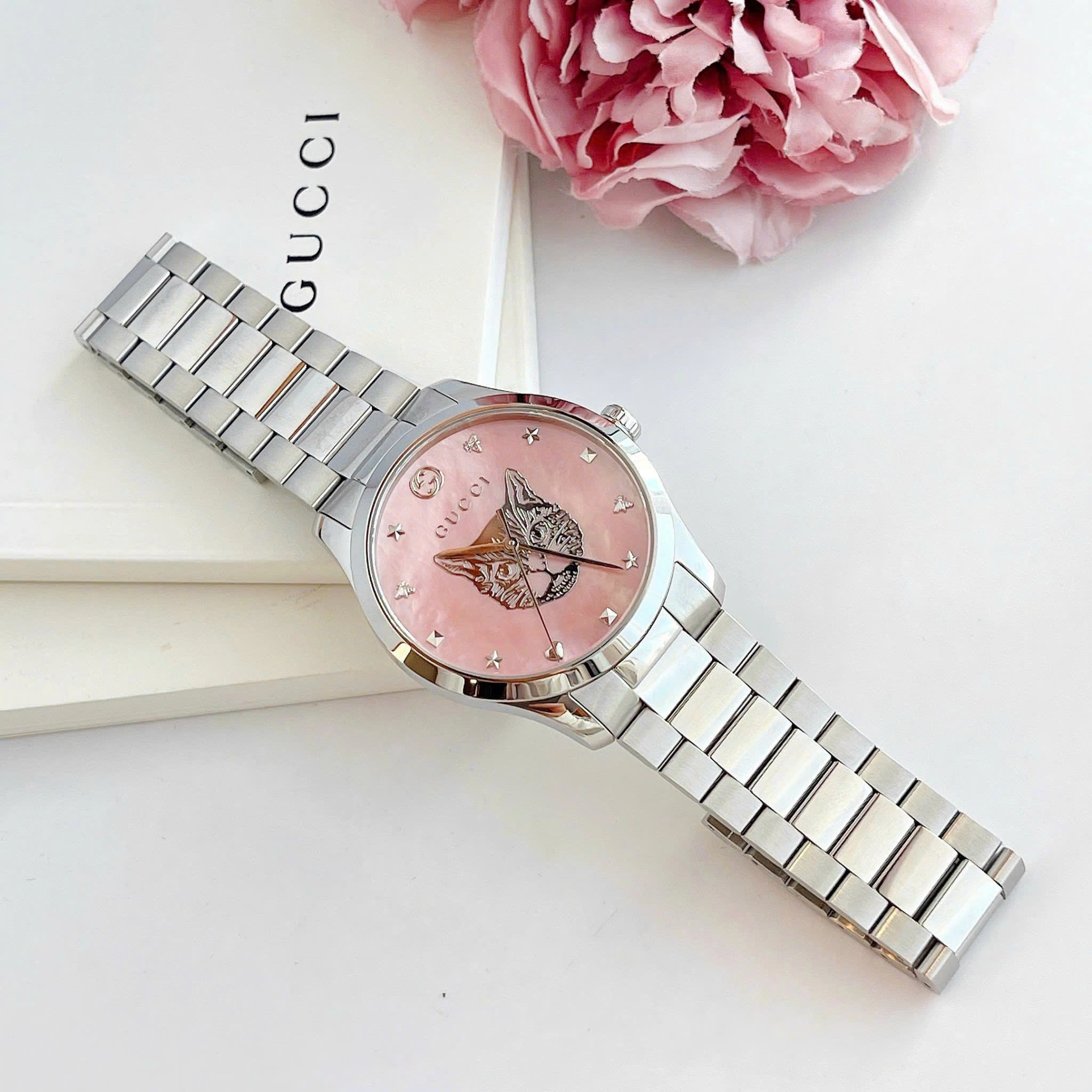 Đồng Hồ Gucci G-Timeless Cat |Nam |Mặt Mèo Hồng |Dây Kim Loại Silver |Máy Pin (Quartz) |Size 38mm |donghogiatot.vn