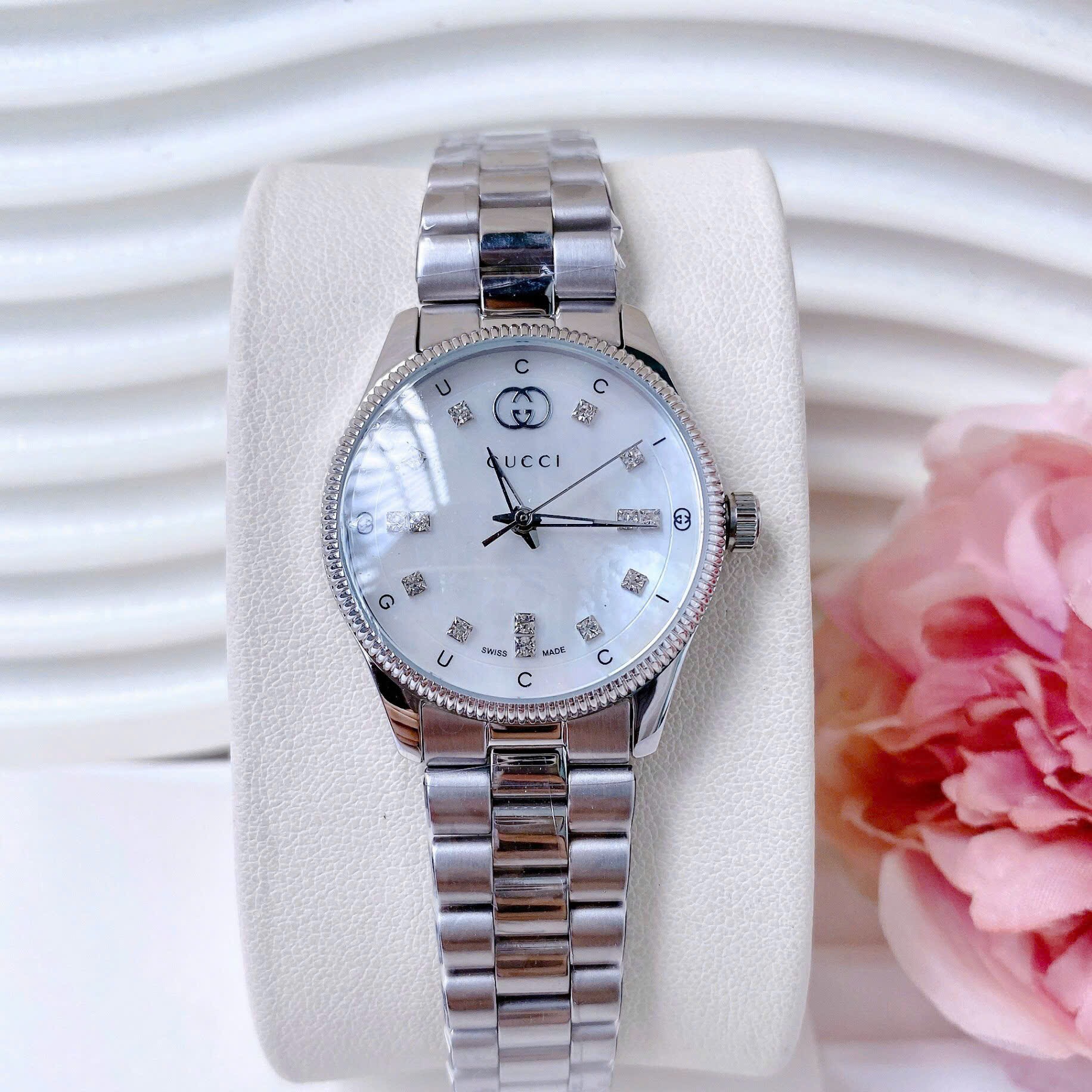 Đồng Hồ Gucci G-Timeless Diamond |Nữ Giới |Mặt Xà Cừ |Dây Kim Loại Trắng Silver |Máy Pin (Quartz) |Size 30mm |donghogiatot.vn