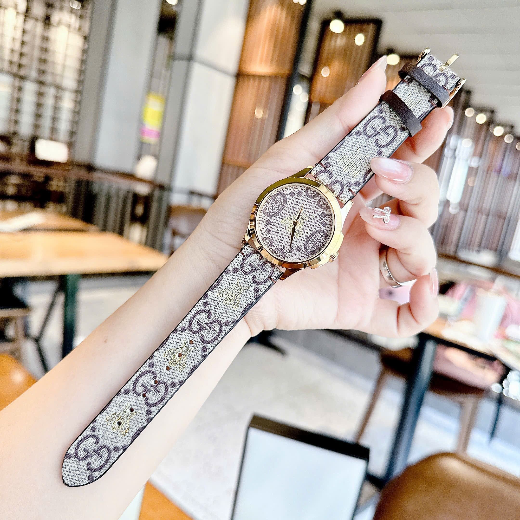 Đồng Hồ Gucci G-Timeless GG Supreme Canvas |Nữ |Dây Da Nâu Họa Tiết Con Ong |Máy Pin (Quartz) |Size 38mm |donghogiatot.vn