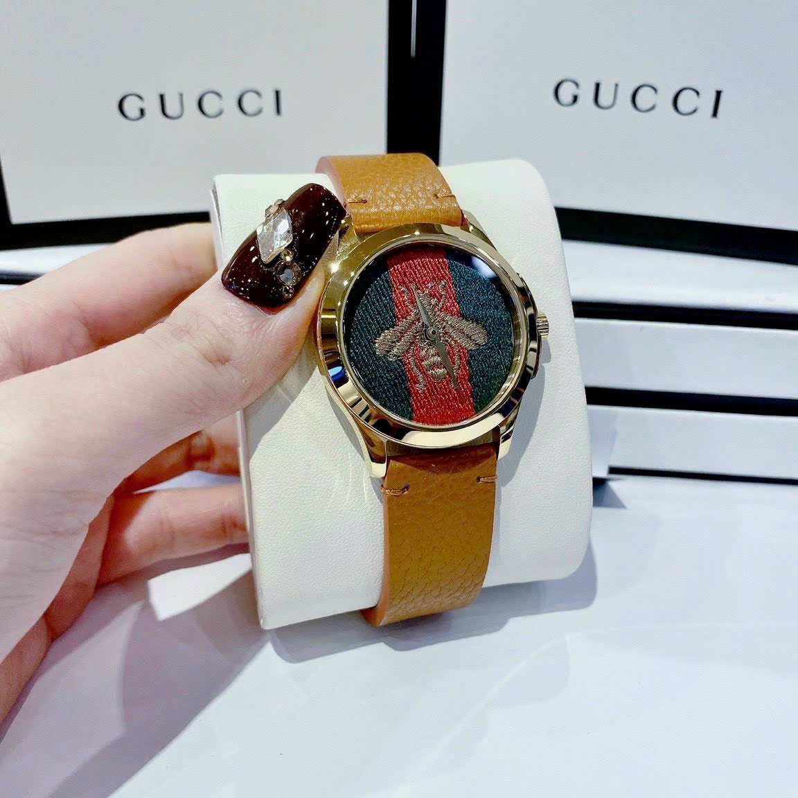Đồng Hồ Gucci G-Timeless |Nữ |Mặt Con Ong Thêu |Dây Da Màu Vàng |Máy Pin (Quartz) |Size 38mm |donghogiatot.vn