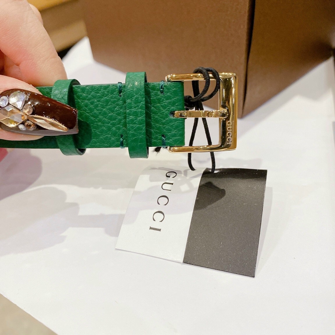 Đồng Hồ Gucci G-Timeless |Nữ |Họa Tiết Con Ong Thêu |Dây Da Xanh Lá |Máy Pin (Quartz) |Size 38mm |donghogiatot.vn