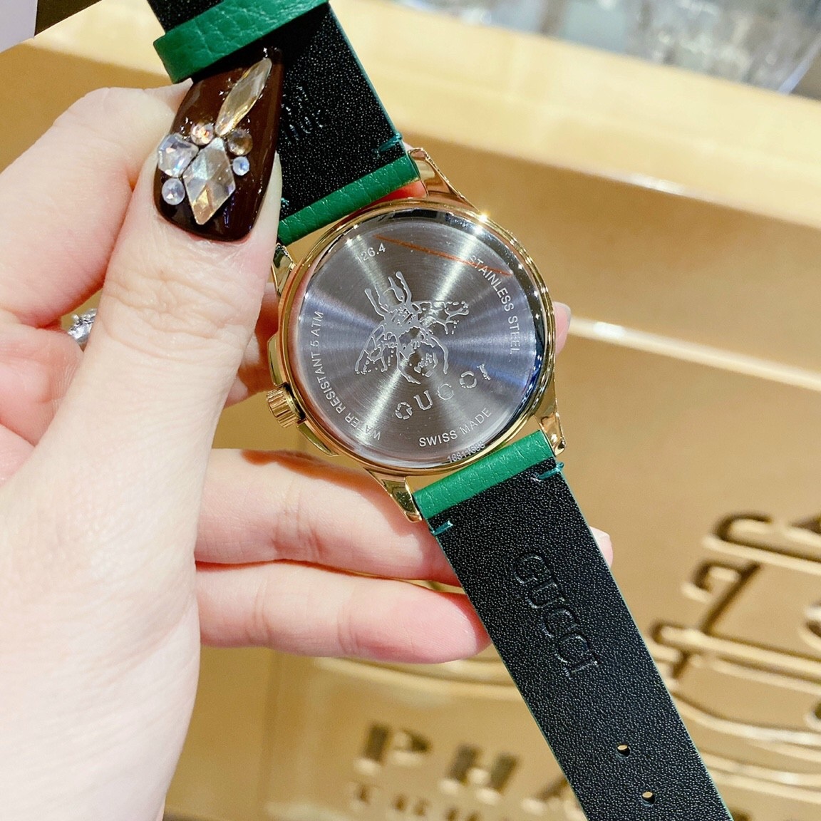 Đồng Hồ Gucci G-Timeless |Nữ |Họa Tiết Con Ong Thêu |Dây Da Xanh Lá |Máy Pin (Quartz) |Size 38mm |donghogiatot.vn
