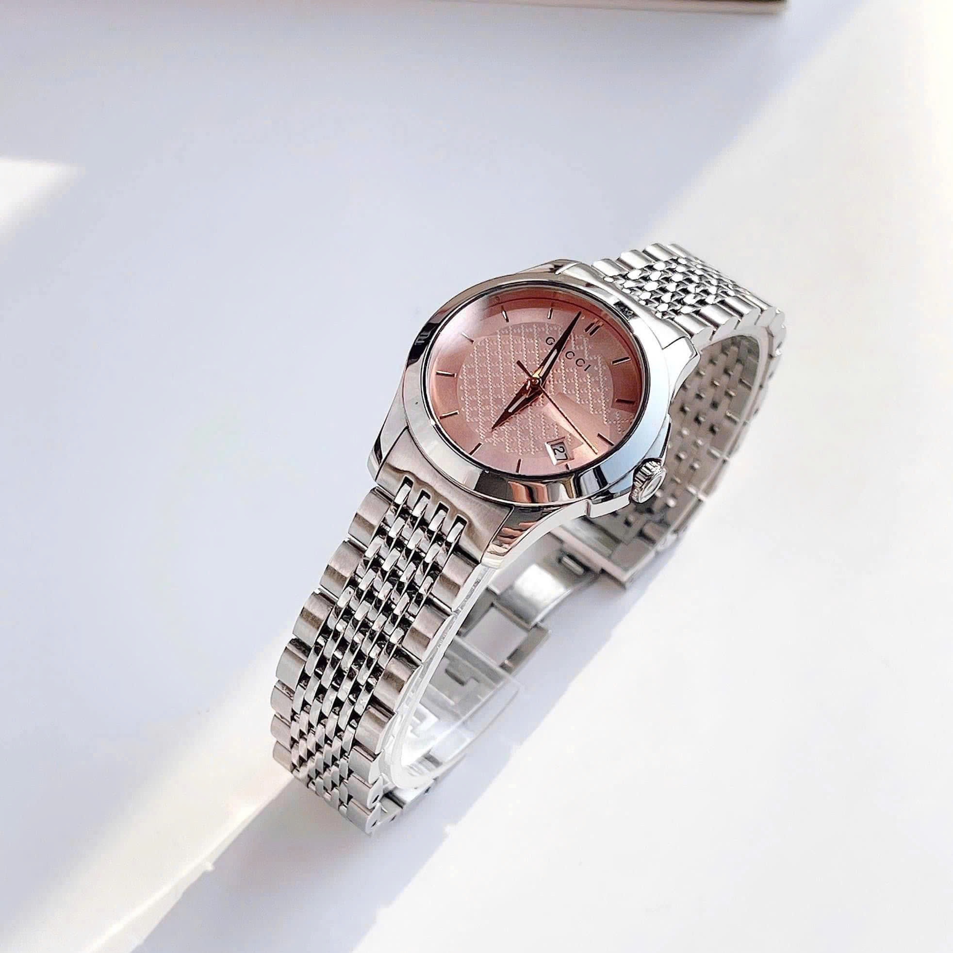 Đồng Hồ Gucci G-Timeless |Nữ Giới |Mặt Màu Hồng |Dây Kim Loại Silver |Máy Pin (Quartz) |Size 28mm |donghogiatot.vn