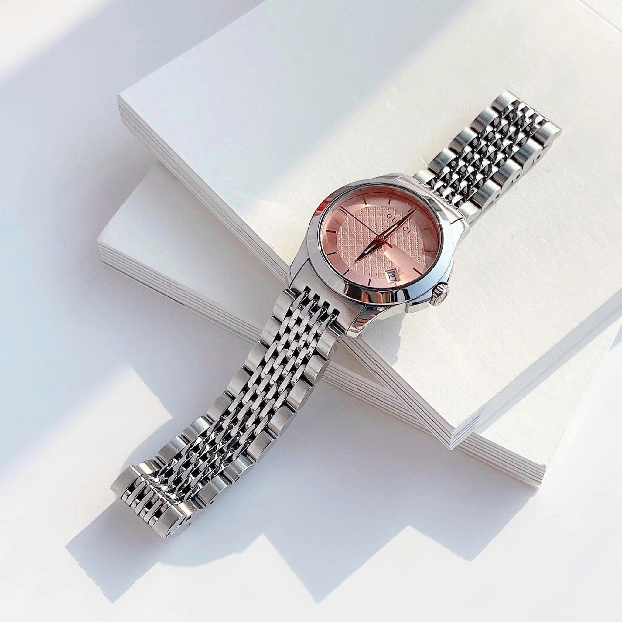 Đồng Hồ Gucci G-Timeless |Nữ Giới |Mặt Màu Hồng |Dây Kim Loại Silver |Máy Pin (Quartz) |Size 28mm |donghogiatot.vn