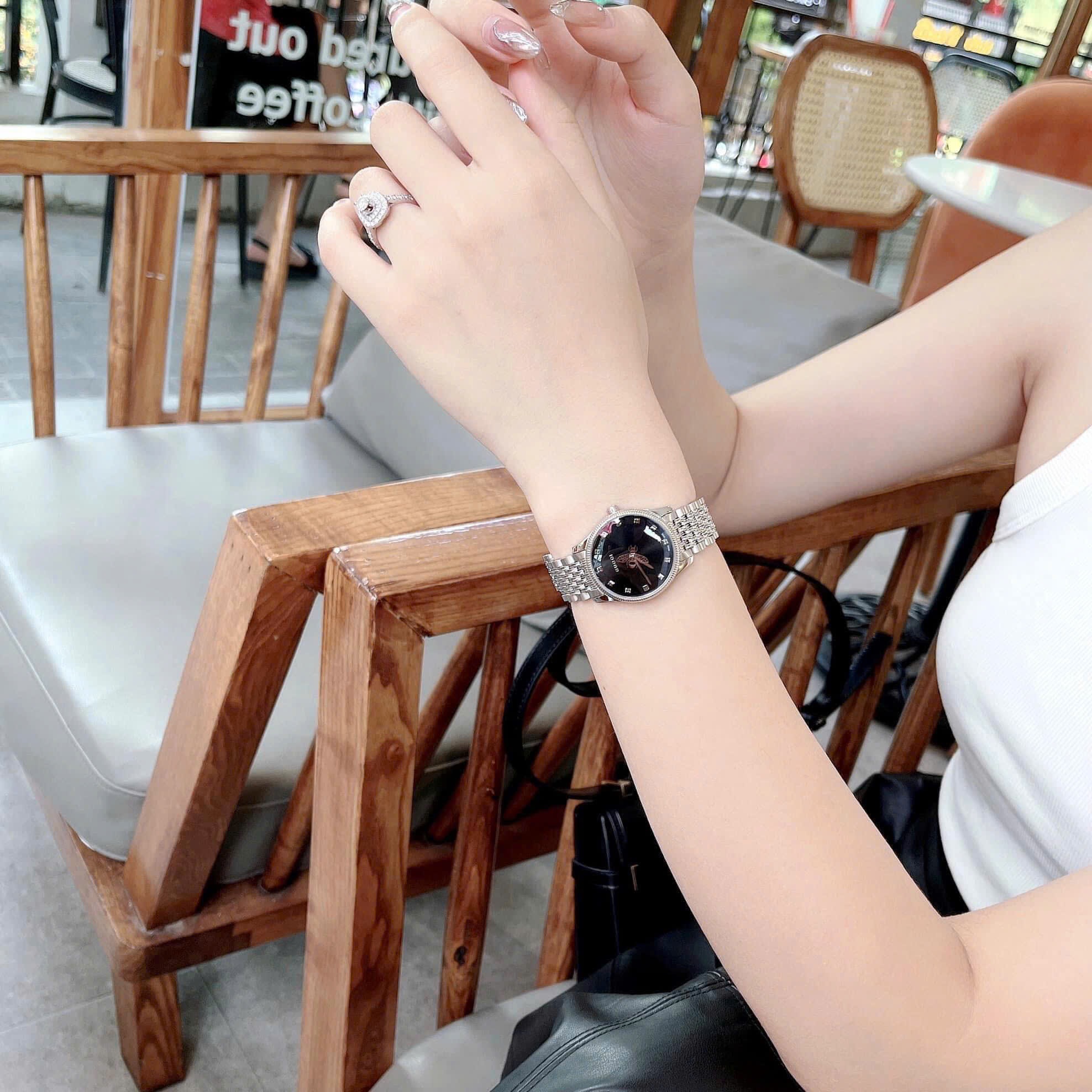 Đồng Hồ Gucci G-Timeless |Nữ Giới |Mặt Đen |Dây Kim Loại Silver |Máy Pin (Quartz) |Size 29mm |donghogiatot.vn