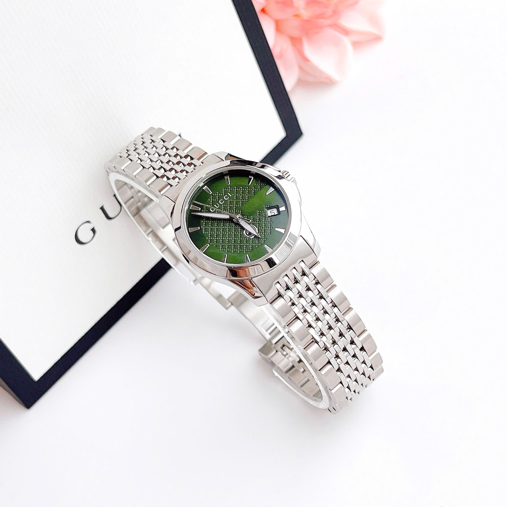 Đồng Hồ Gucci G-Timeless |Nữ Giới |Mặt Xanh Lá |Dây Kim Loại Silver |Máy Pin (Quartz) |Size 28mm |donghogiatot.vn