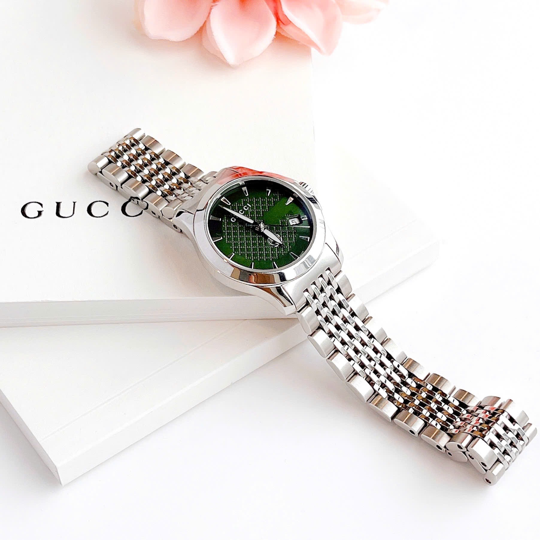 Đồng Hồ Gucci G-Timeless |Nữ Giới |Mặt Xanh Lá |Dây Kim Loại Silver |Máy Pin (Quartz) |Size 28mm |donghogiatot.vn