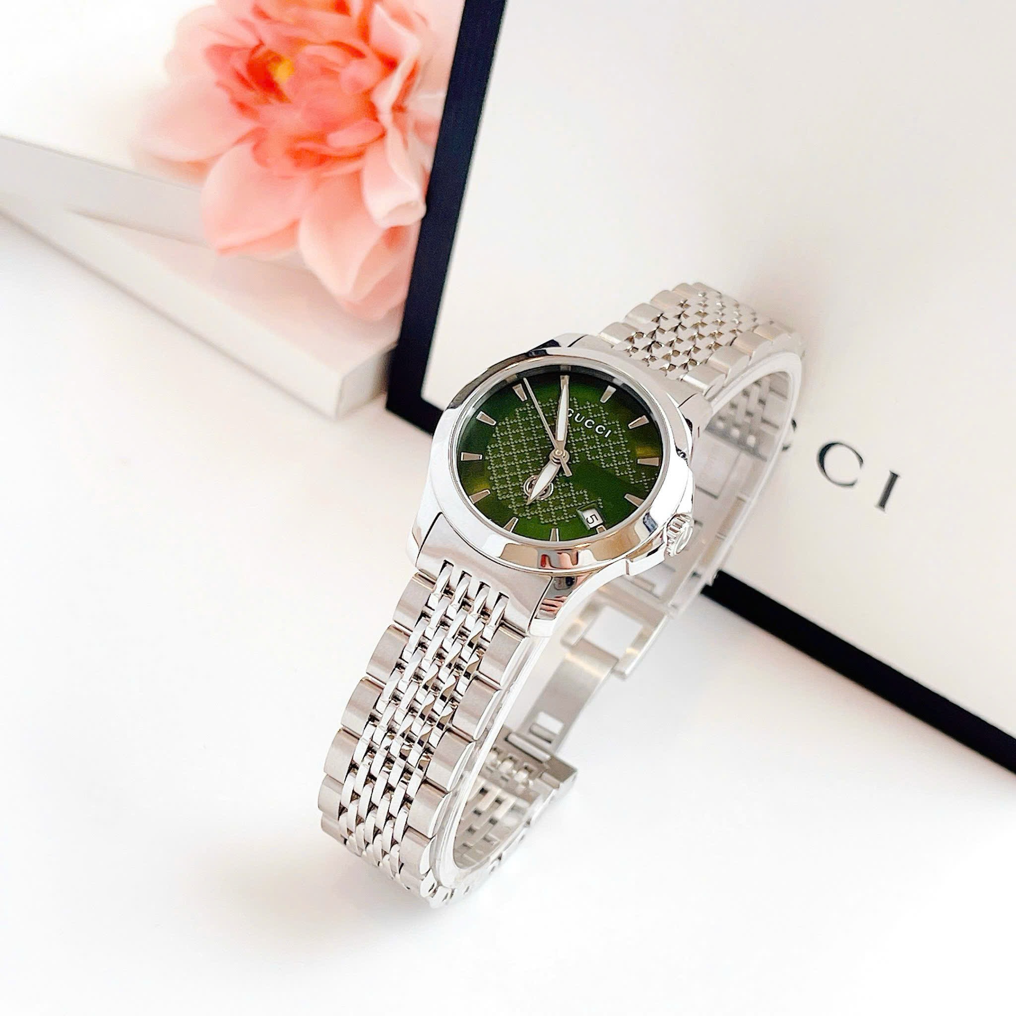 Đồng Hồ Gucci G-Timeless |Nữ Giới |Mặt Xanh Lá |Dây Kim Loại Silver |Máy Pin (Quartz) |Size 28mm |donghogiatot.vn