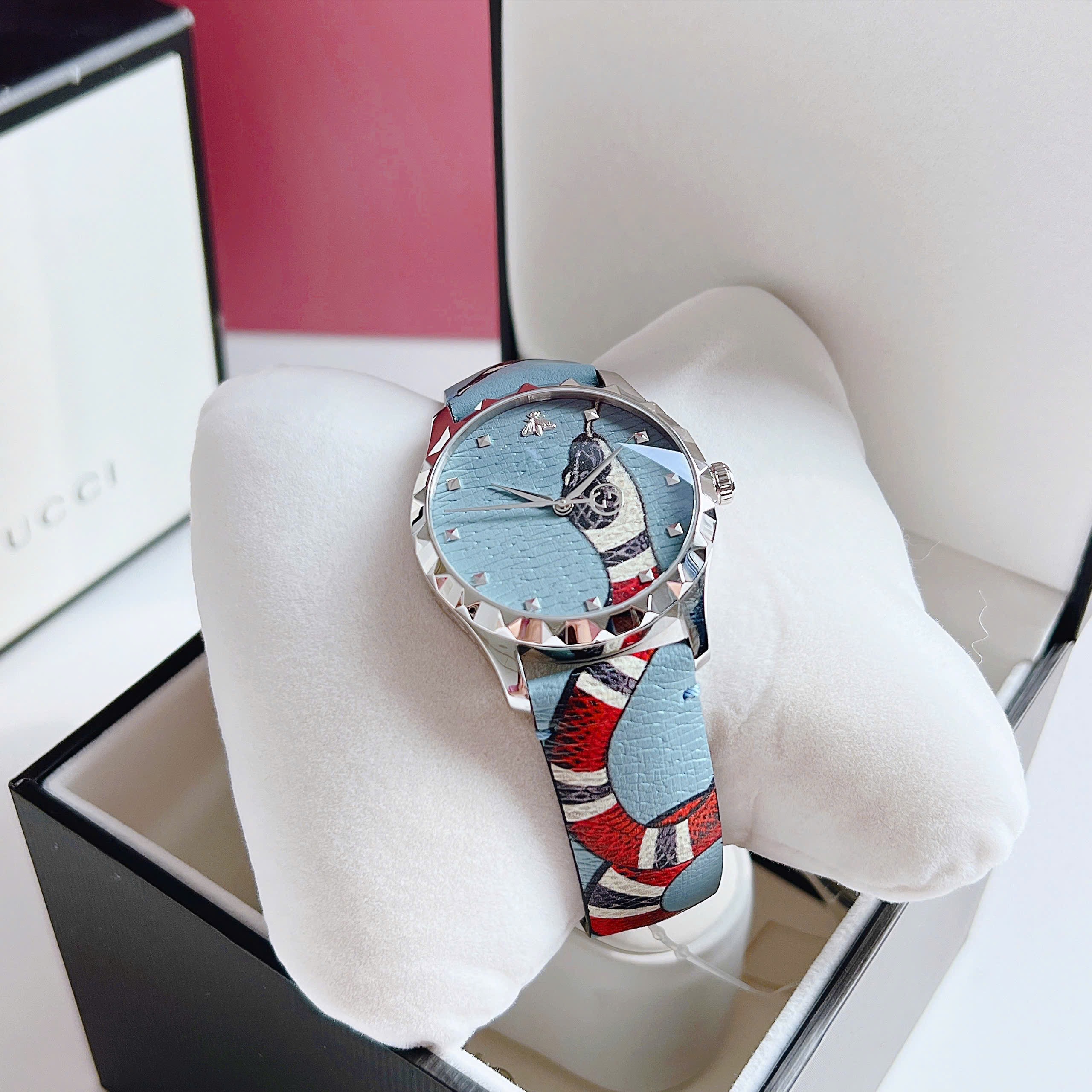 Đồng Hồ Gucci G-Timeless Textured-Snake |Nữ |Dây Da Xanh Dương Họa Tiết Rắn |Máy Pin (Quartz) |Size 38mm |donghogiatot.vn