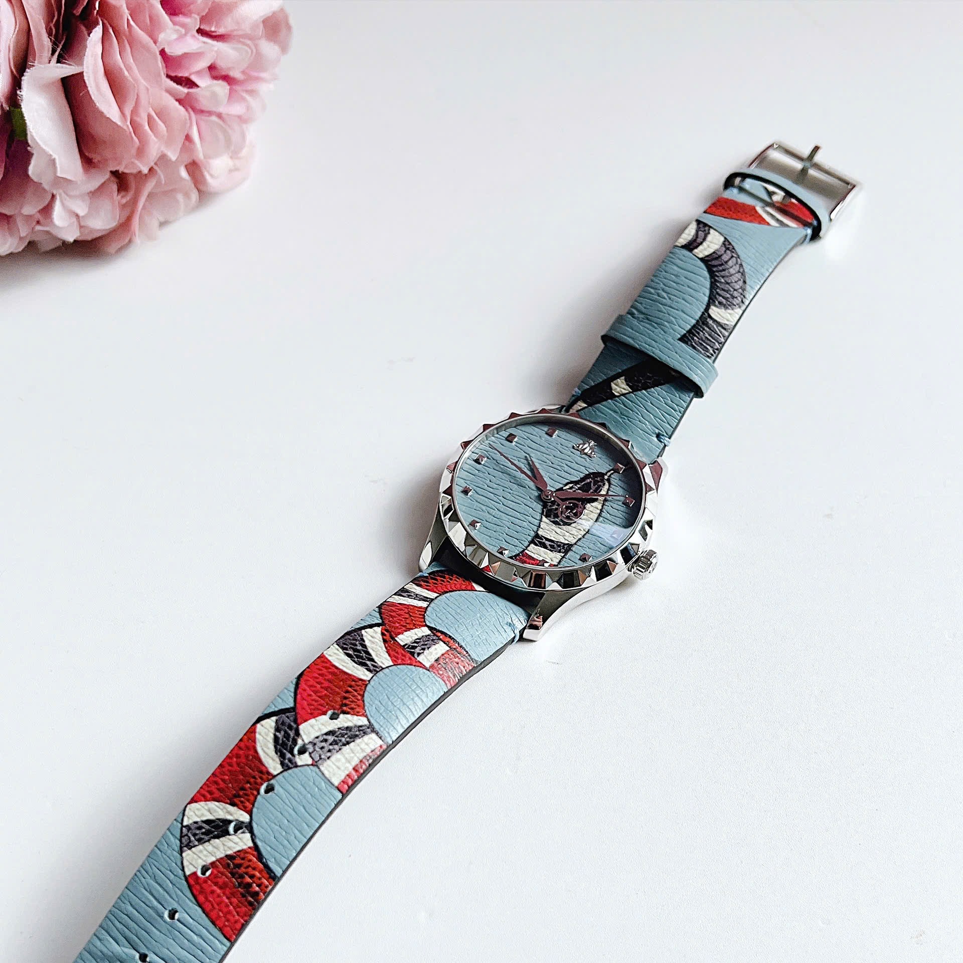Đồng Hồ Gucci G-Timeless Textured-Snake |Nữ |Dây Da Xanh Dương Họa Tiết Rắn |Máy Pin (Quartz) |Size 38mm |donghogiatot.vn
