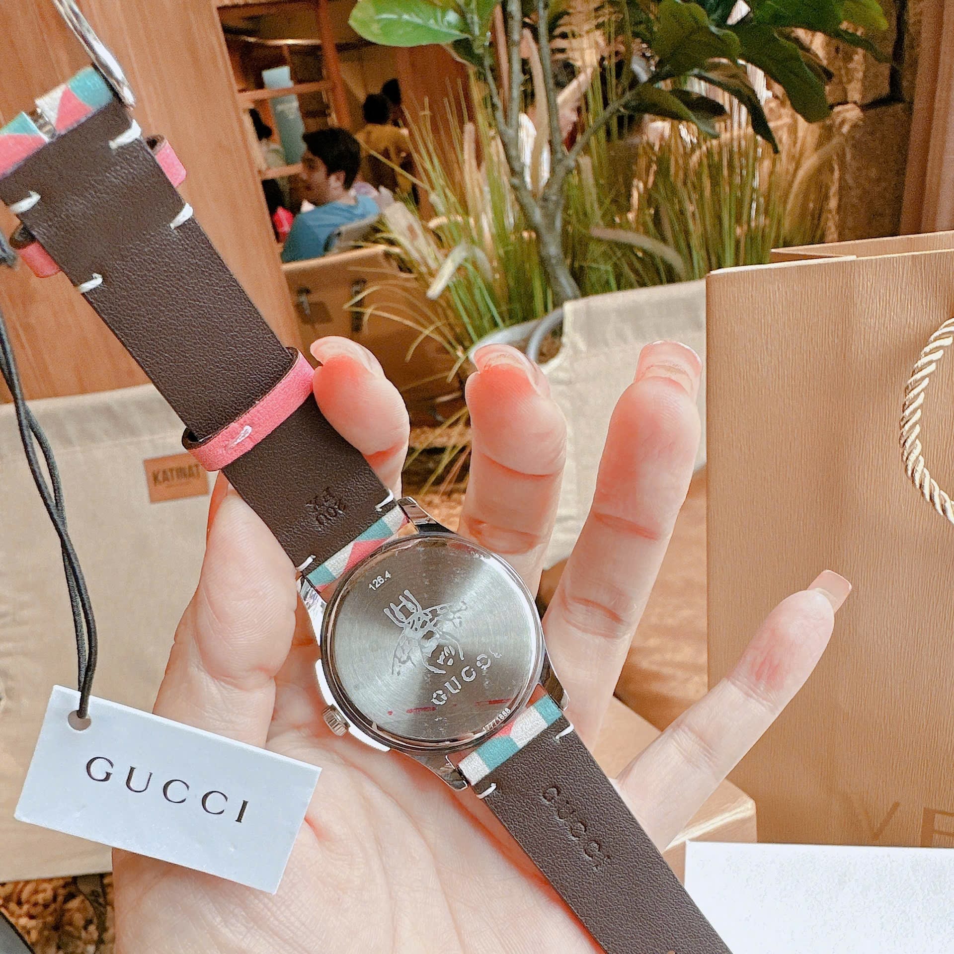 Đồng Hồ Gucci  G-Timeless |Unisex |Mặt Silver |Dây Da 2 Màu Hồng Xanh |Máy Pin (Quartz) |Size 38mm |donghogiatot.vn