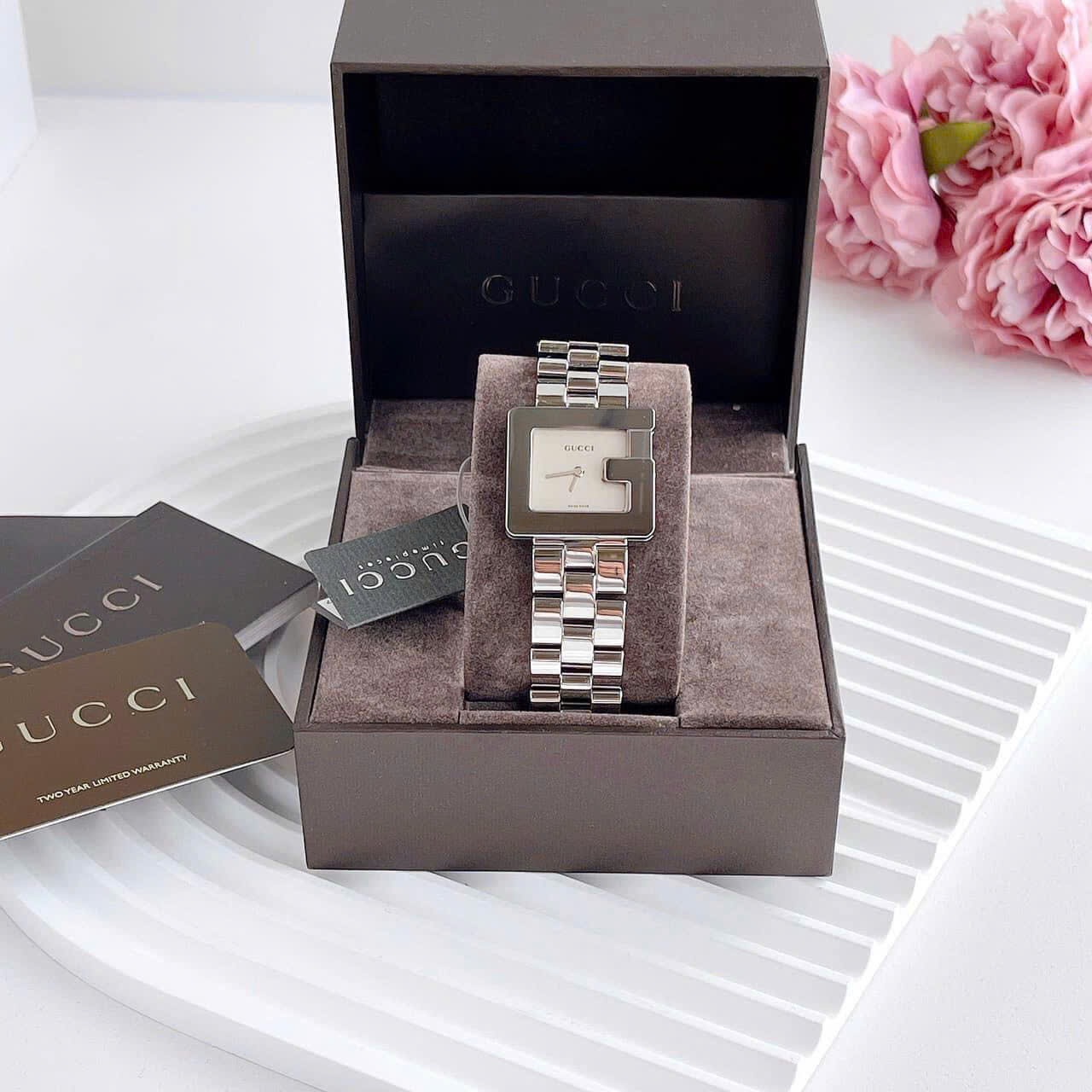 Đồng Hồ Gucci G-Watch |Nữ Giới |Mặt Vuông |Dây Kim Loại Silver |Máy Pin (Quartz) |Size 23x21mm |donghogiatot.vn