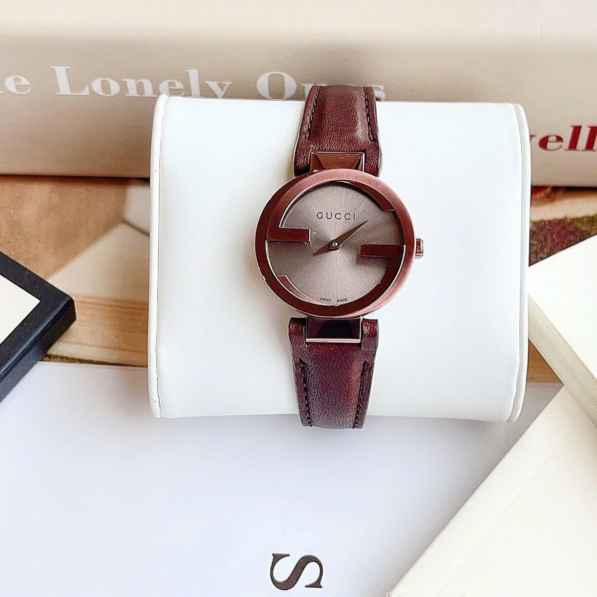 Đồng Hồ Gucci Interlocking |Nữ Giới |Mặt Nâu |Rose Gold |Dây Da Nâu |Máy Pin (Quartz) |Size 29mm |donghogiatot.vn