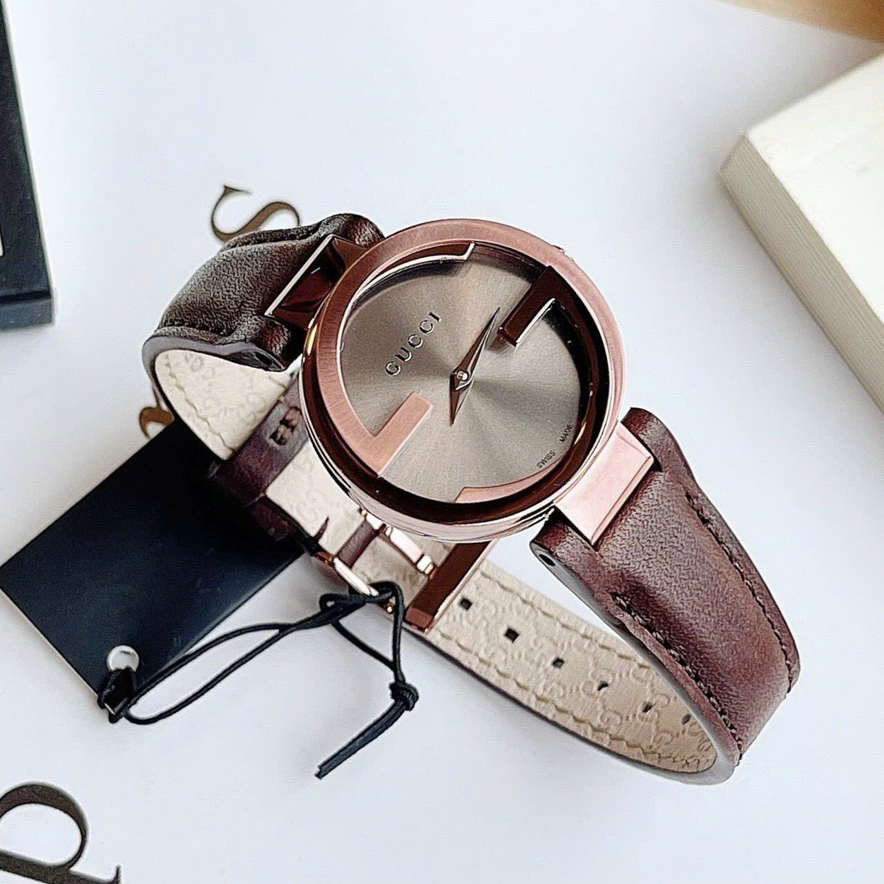 Đồng Hồ Gucci Interlocking |Nữ Giới |Mặt Nâu |Rose Gold |Dây Da Nâu |Máy Pin (Quartz) |Size 29mm |donghogiatot.vn