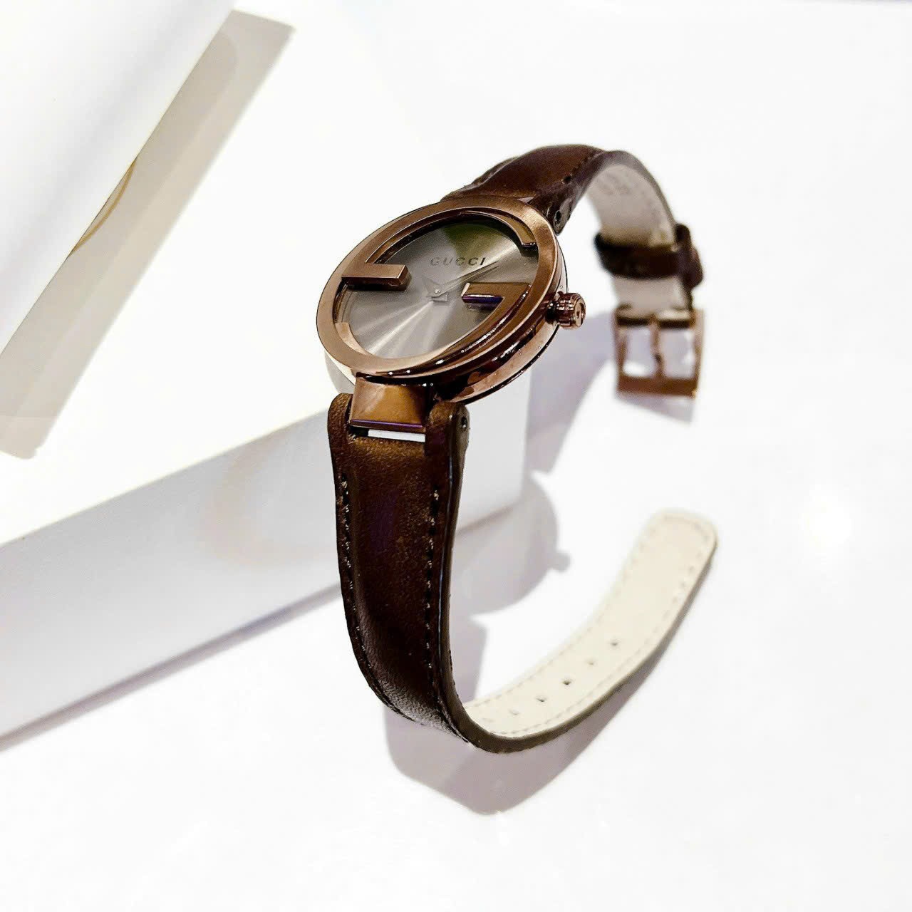 Đồng Hồ Gucci Interlocking |Nữ Giới |Mặt Nâu |Rose Gold |Dây Da Nâu |Máy Pin (Quartz) |Size 29mm |donghogiatot.vn