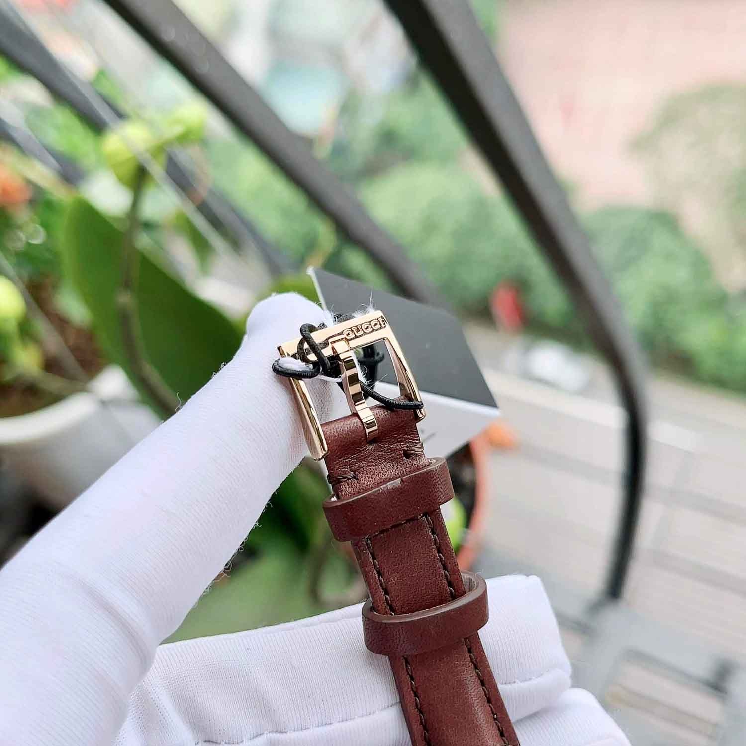 Đồng Hồ Gucci Interlocking |Nữ giới |Mặt Trắng |Rose Gold |Dây Da Nâu |Máy Pin (Quartz) |Size 29mm |donghogiatot.vn