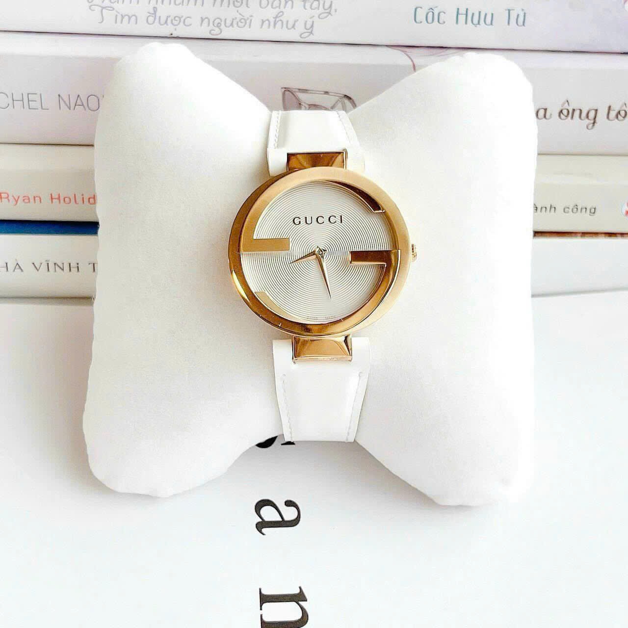 Đồng Hồ Gucci Interlocking |Nữ Giới |Vàng Gold |Dây Da Trắng |Máy Pin (Quartz) |Size 36mm |donghogiatot.vn