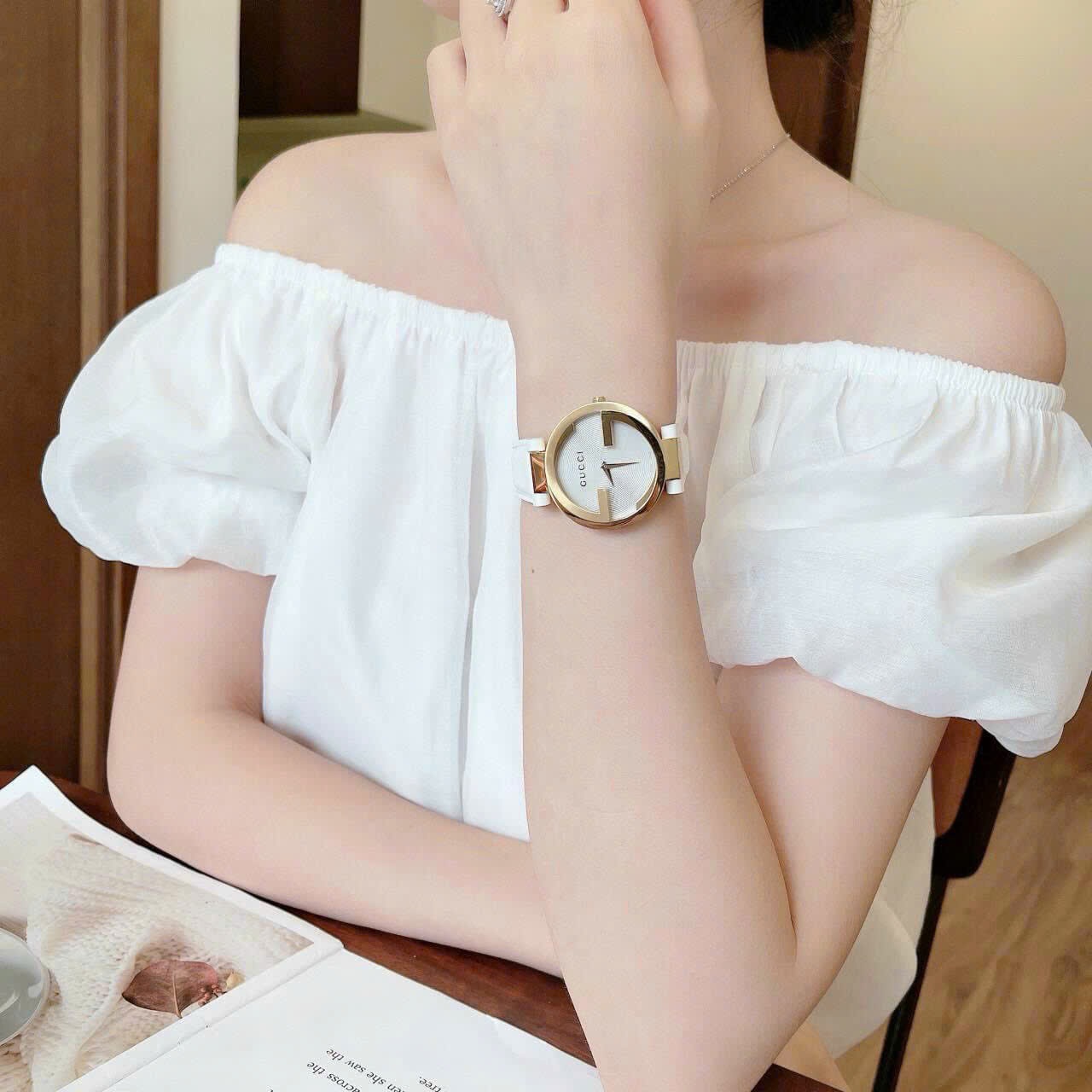 Đồng Hồ Gucci Interlocking |Nữ Giới |Vàng Gold |Dây Da Trắng |Máy Pin (Quartz) |Size 36mm |donghogiatot.vn