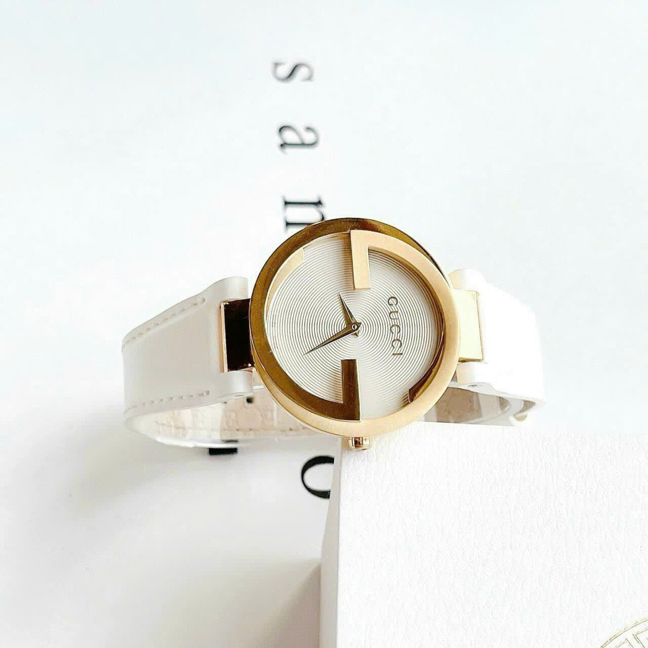 Đồng Hồ Gucci Interlocking |Nữ Giới |Vàng Gold |Dây Da Trắng |Máy Pin (Quartz) |Size 36mm |donghogiatot.vn