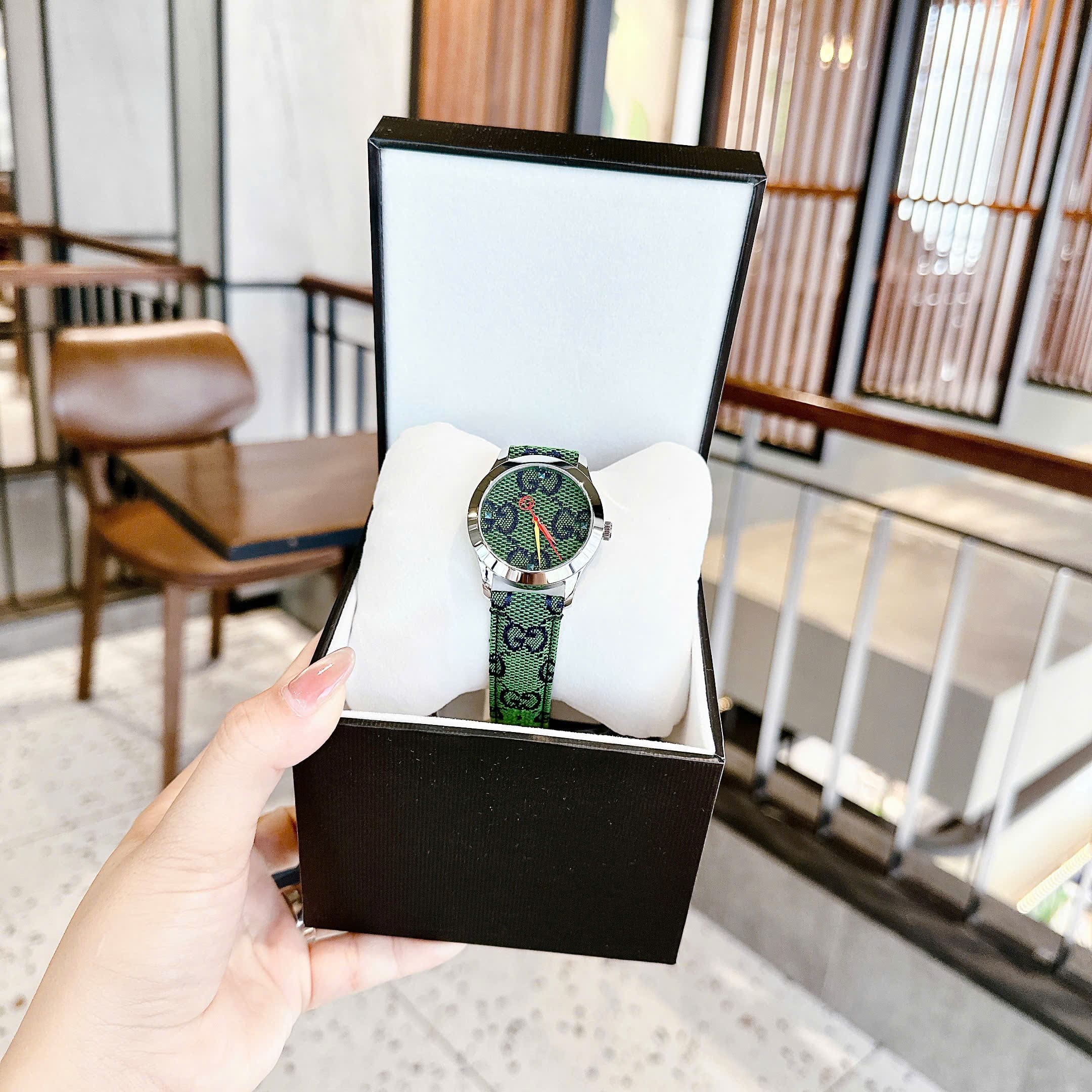 Đồng Hồ Gucci Multicolor G-Timeless |Nữ Giới |Mặt Tròn |Dây Da Xanh Lá |Máy Pin (Quartz) |Size 38mm |donghogiatot.vn
