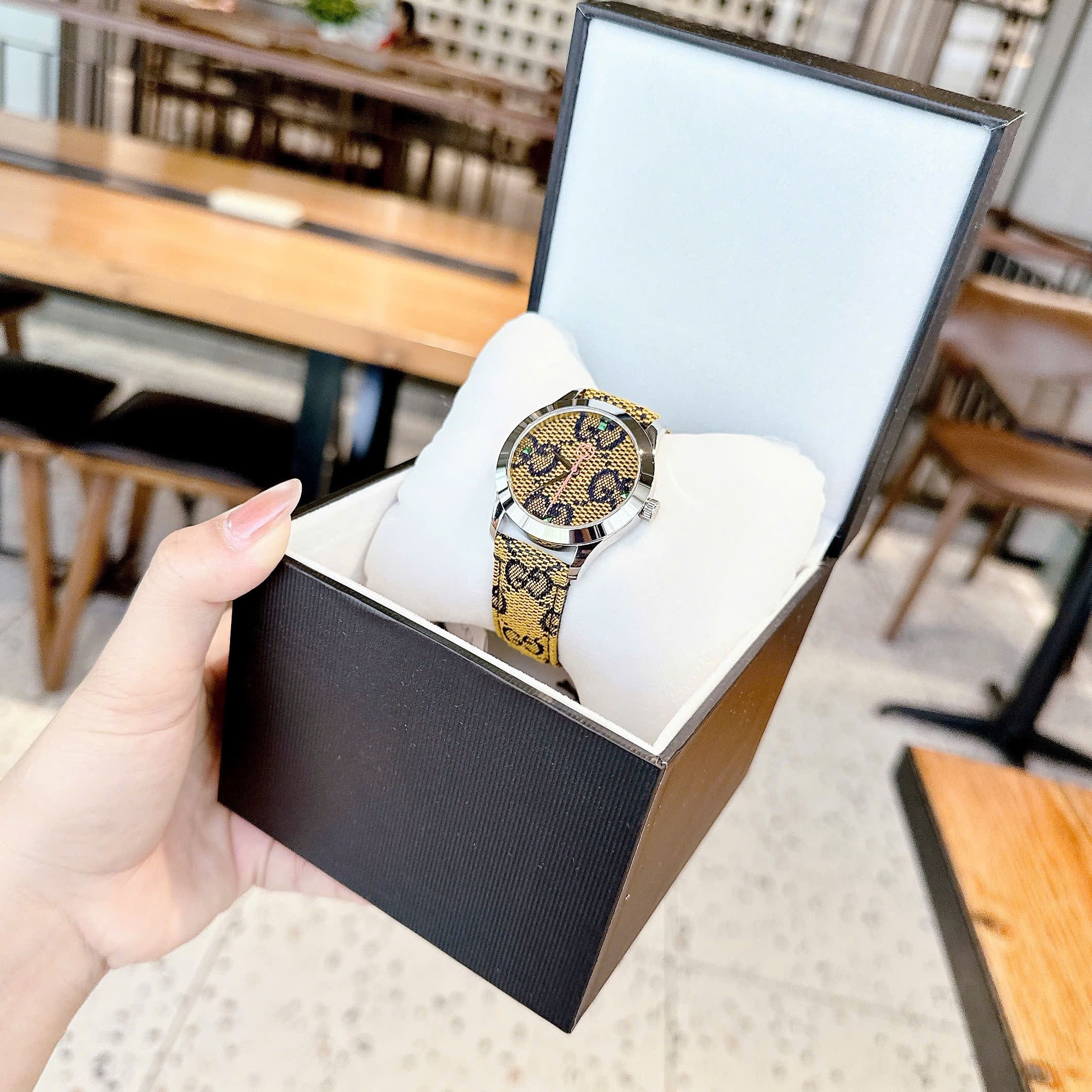 Đồng Hồ Gucci Multicolor G-Timeless |Nữ Giới |Mặt Tròn |Dây Vải Màu Vàng |Máy Pin (Quartz) |Size 38mm |donghogiatot.vn