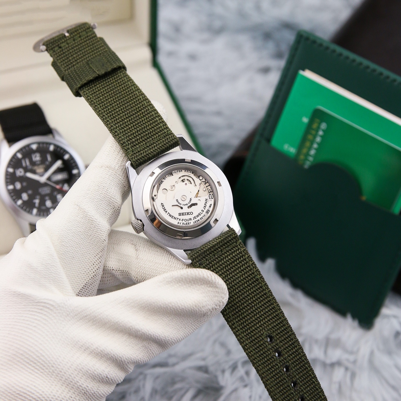 Đồng Hồ Seiko 5 Quân Đội |Nam Giới |Sports |Dây Vải Dù Xanh Rêu |Máy Cơ (Automatic) |Size 42mm |Donghogiatot.vn