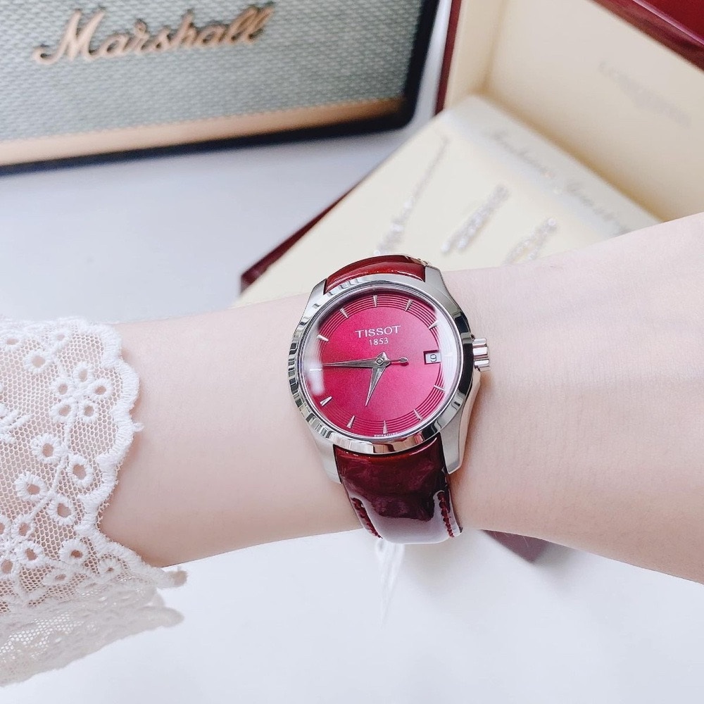 Tissot Couturier |Nữ Giới |Mặt Đỏ |Dây Da Đỏ Mận |Máy Pin (Máy Quartz) |Size Vừa Tay 32mm |Donghogiatot.vn