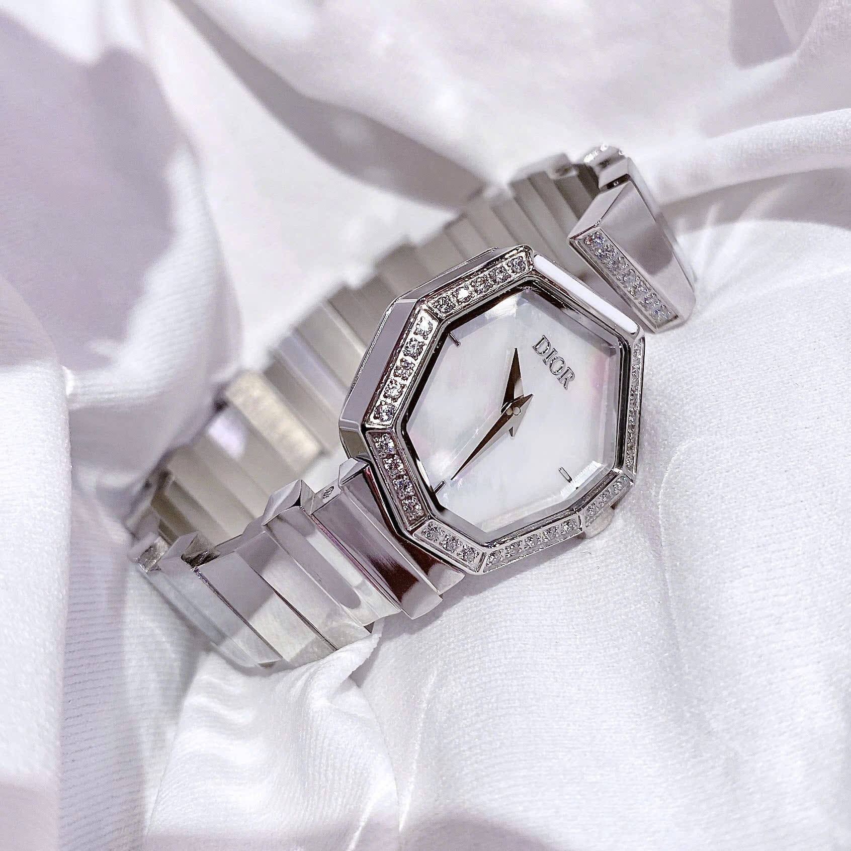 Đồng Hồ Christian Dior Gem |Nữ Giới |Mặt Bát Giác |Đính Đá |Dây Kim Loại Trắng Silver |Máy Pin (Quartz) |Size 30mm |donghogiatot.vn