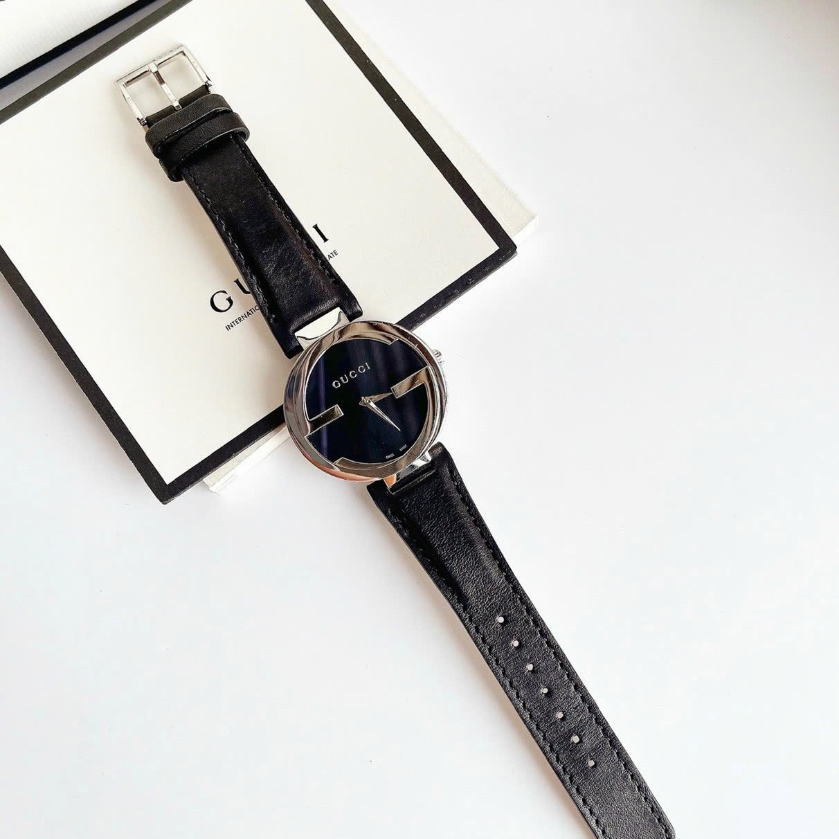 Đồng Hồ Gucci Chronograph |Cặp Đôi |Mặt Tròn 6 kim |Dây Da Màu Đen |Size 42x29mm |donghogiatot.vn