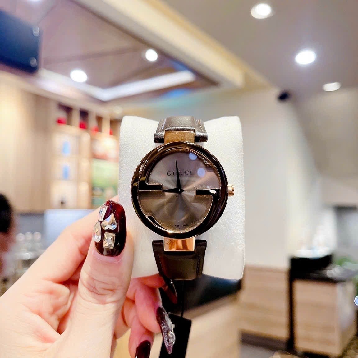 Đồng Hồ Gucci Interlocking |Cặp Đôi |Mặt Tròn |Dây Da Màu Nâu |Size 36x29mm |donghogiatot.vn