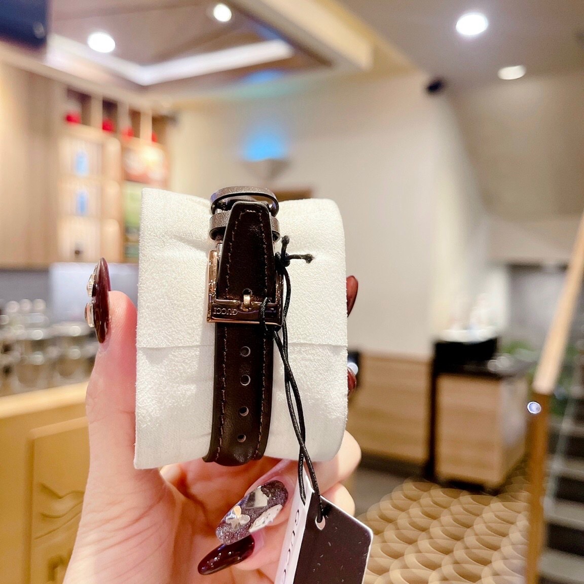 Đồng Hồ Gucci Interlocking |Cặp Đôi |Mặt Tròn |Dây Da Màu Nâu |Size 36x29mm |donghogiatot.vn