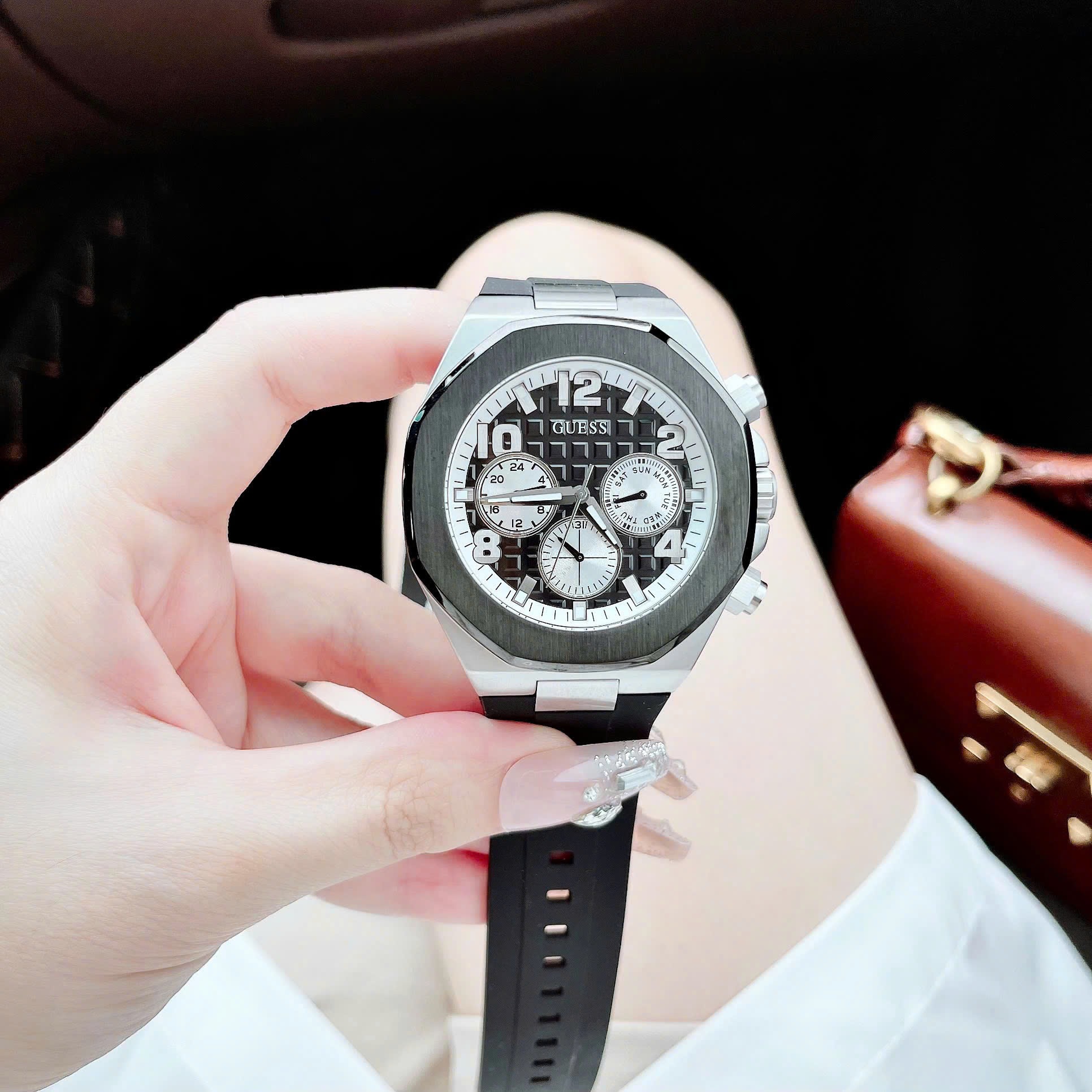 Đồng Hồ Guess Empire |Nam Giới |Chronograph |Silver |Dây Cao Su Đen |Máy Pin (Quartz) |Size 46mm |donghogiatot.vn