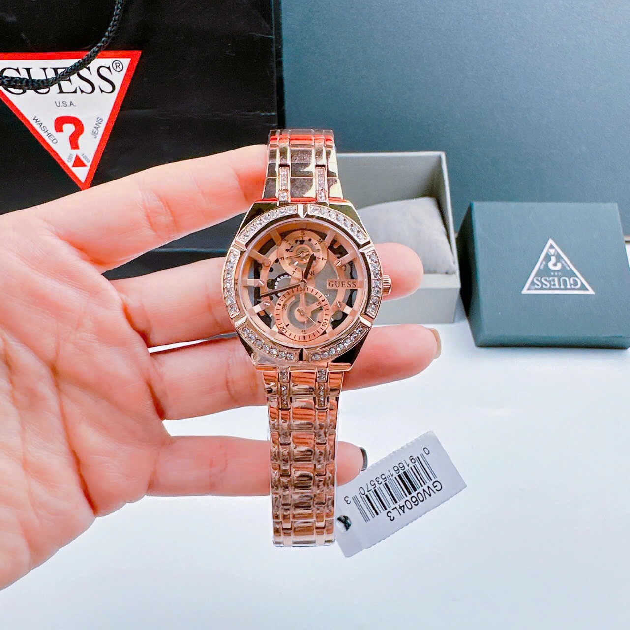 Đồng Hồ Guess Allara |Nữ Giới |Đính Đá |Dây Kim Loại Rose Gold |Máy Pin (Quartz) |Size 36mm |donghogiatot.vn