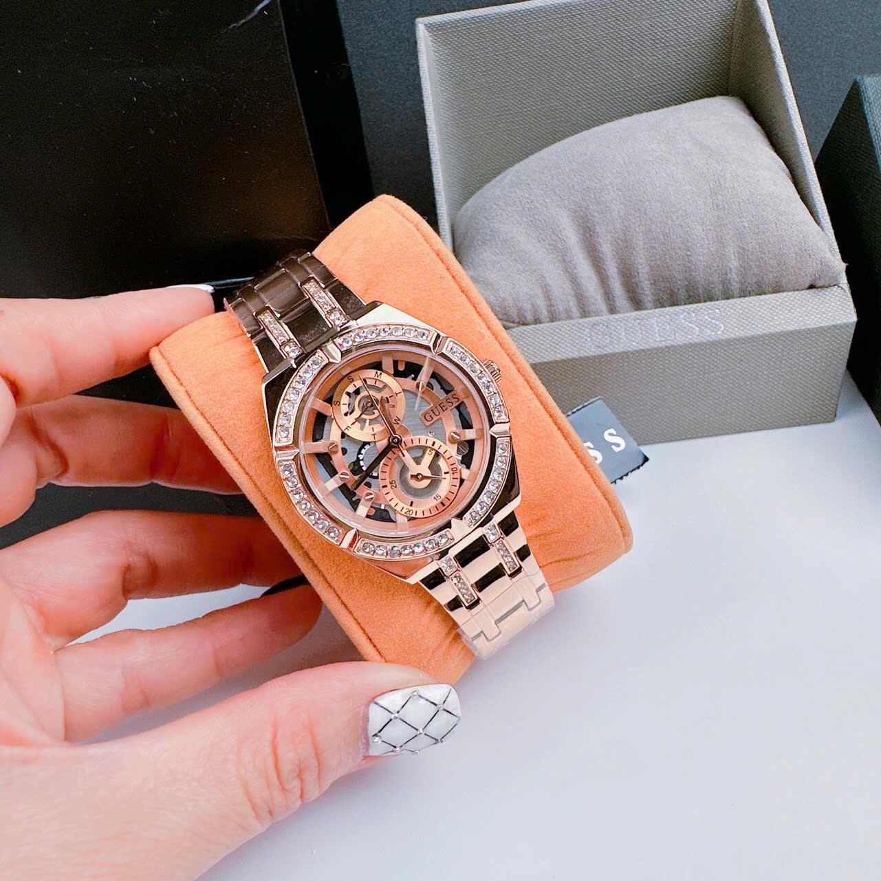 Đồng Hồ Guess Allara |Nữ Giới |Đính Đá |Dây Kim Loại Rose Gold |Máy Pin (Quartz) |Size 36mm |donghogiatot.vn