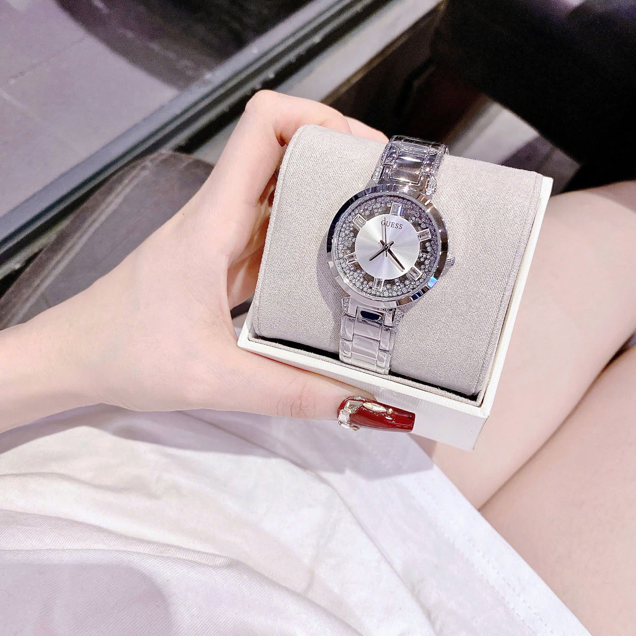 Đồng Hồ Guess Clear |Nữ Giới |Mặt Tròn |Đính Đá |Dây Kim Loại Silver |Máy Pin (Quartz) |Size 33mm |donghogiatot.vn