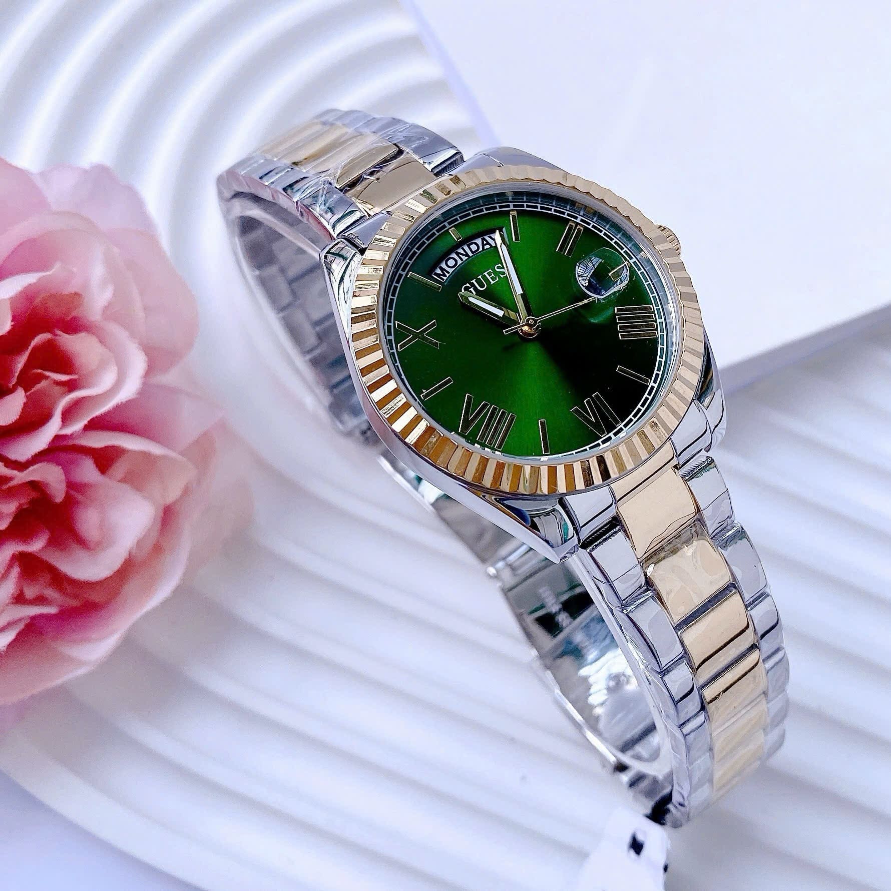 Đồng Hồ Guess Connoisseur |Nữ Giới |Mặt Xanh Lá |Dây Kim Loại Demi Vàng Gold |Máy Pin (Quartz) |Size 36mm |donghogiatot.vn